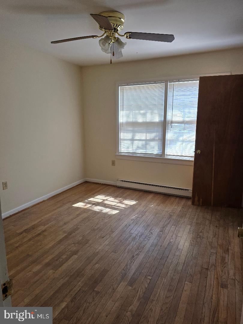 LEESBURG - Residential