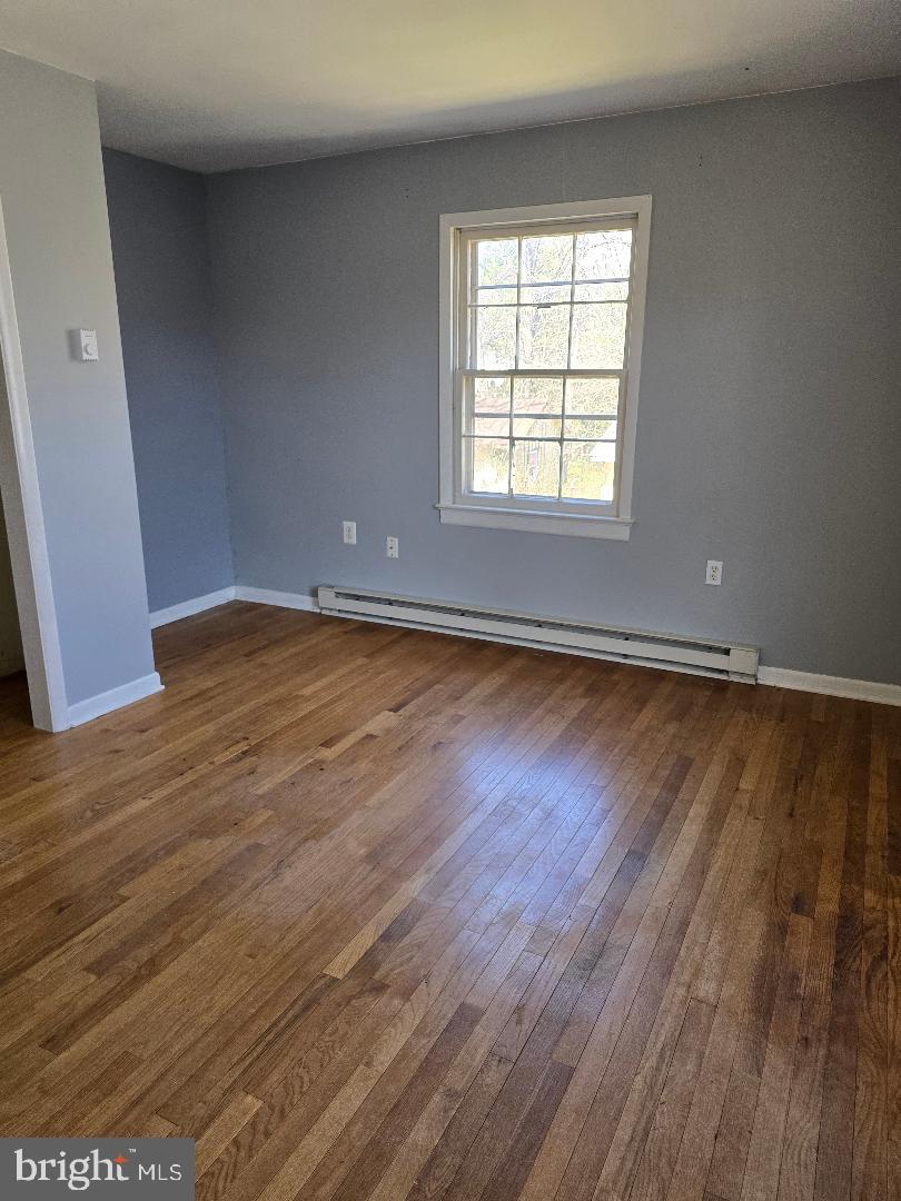 LEESBURG - Residential