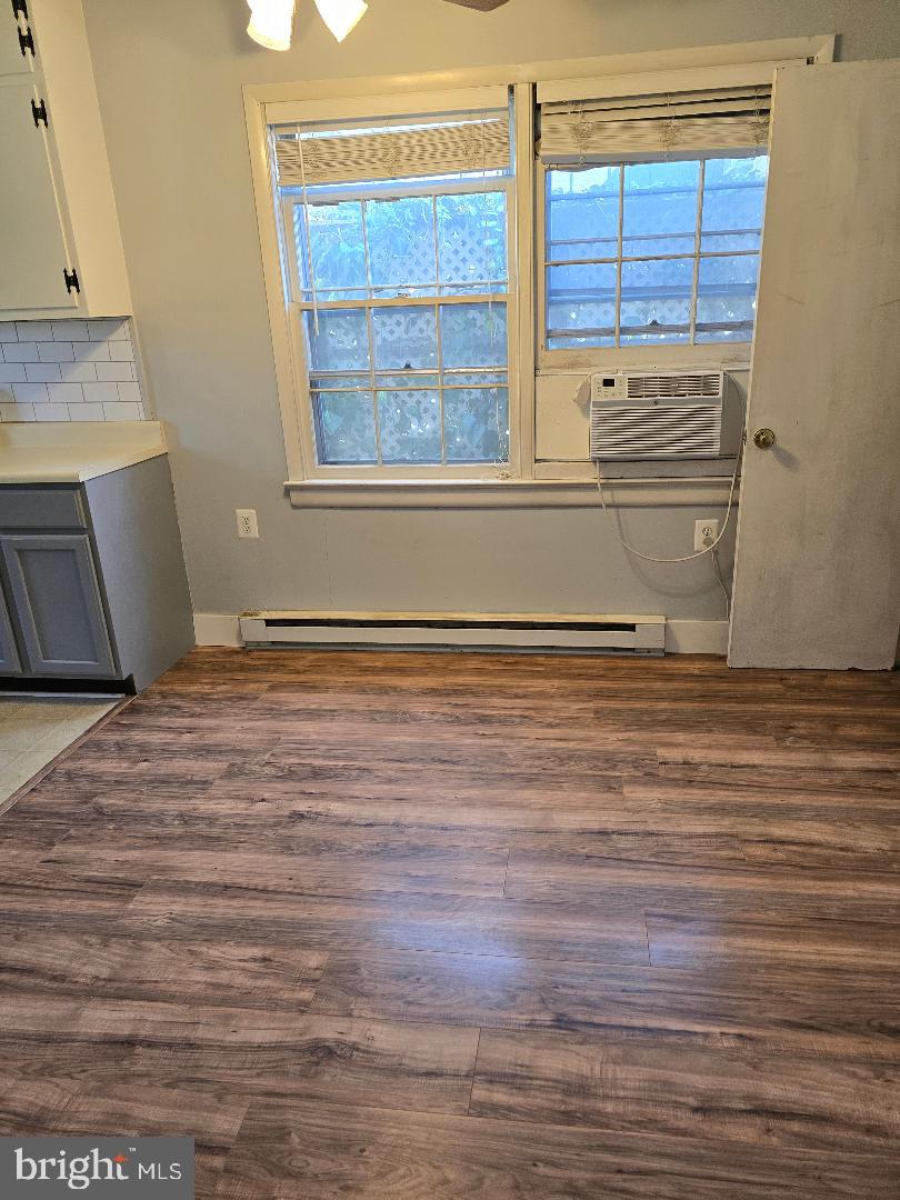 LEESBURG - Residential