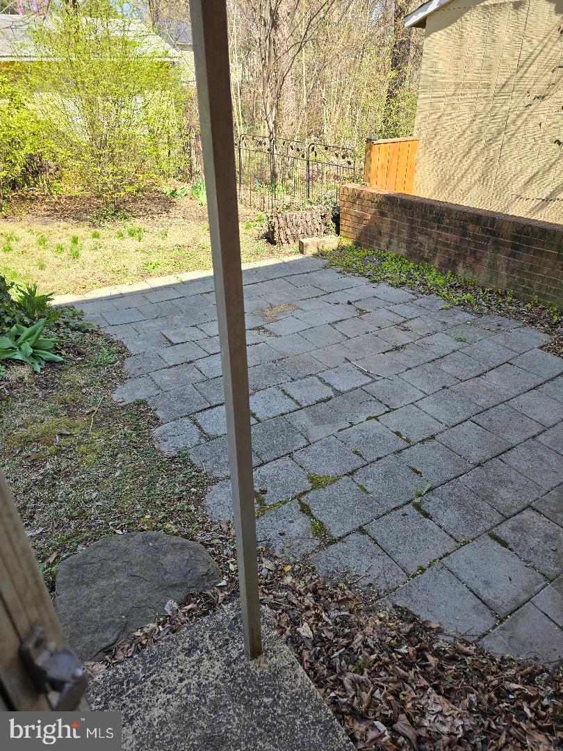 LEESBURG - Residential