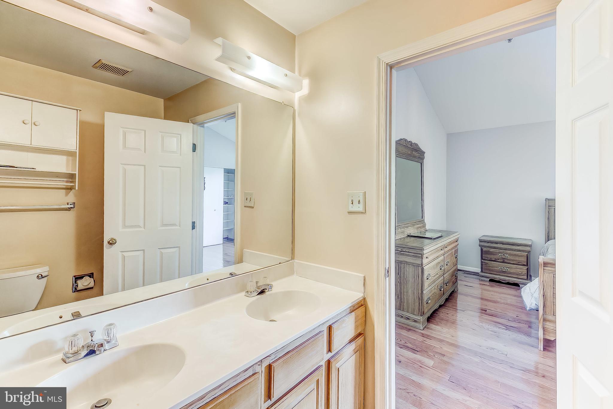 CHILLUM HILLS - Residential