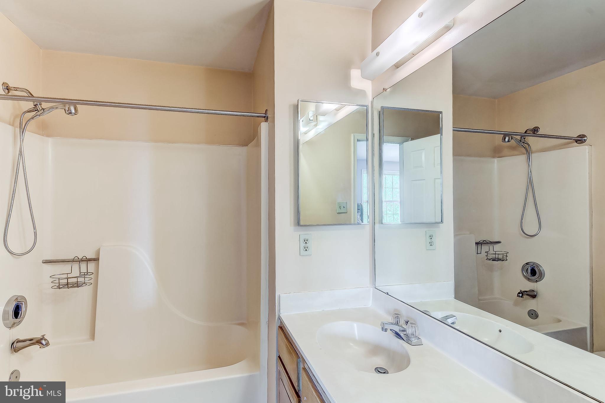 CHILLUM HILLS - Residential