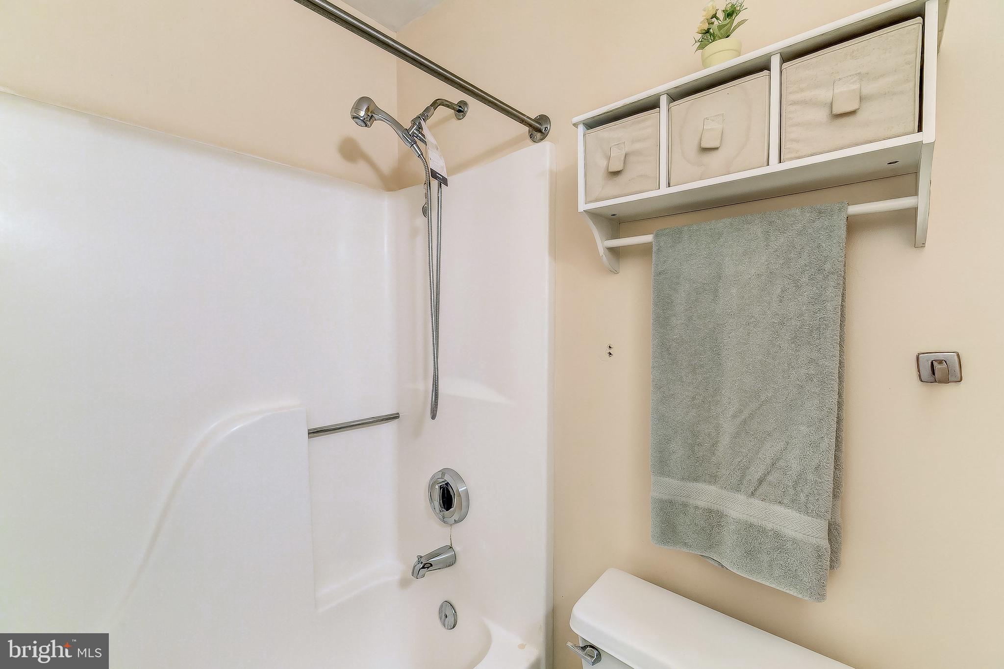 CHILLUM HILLS - Residential