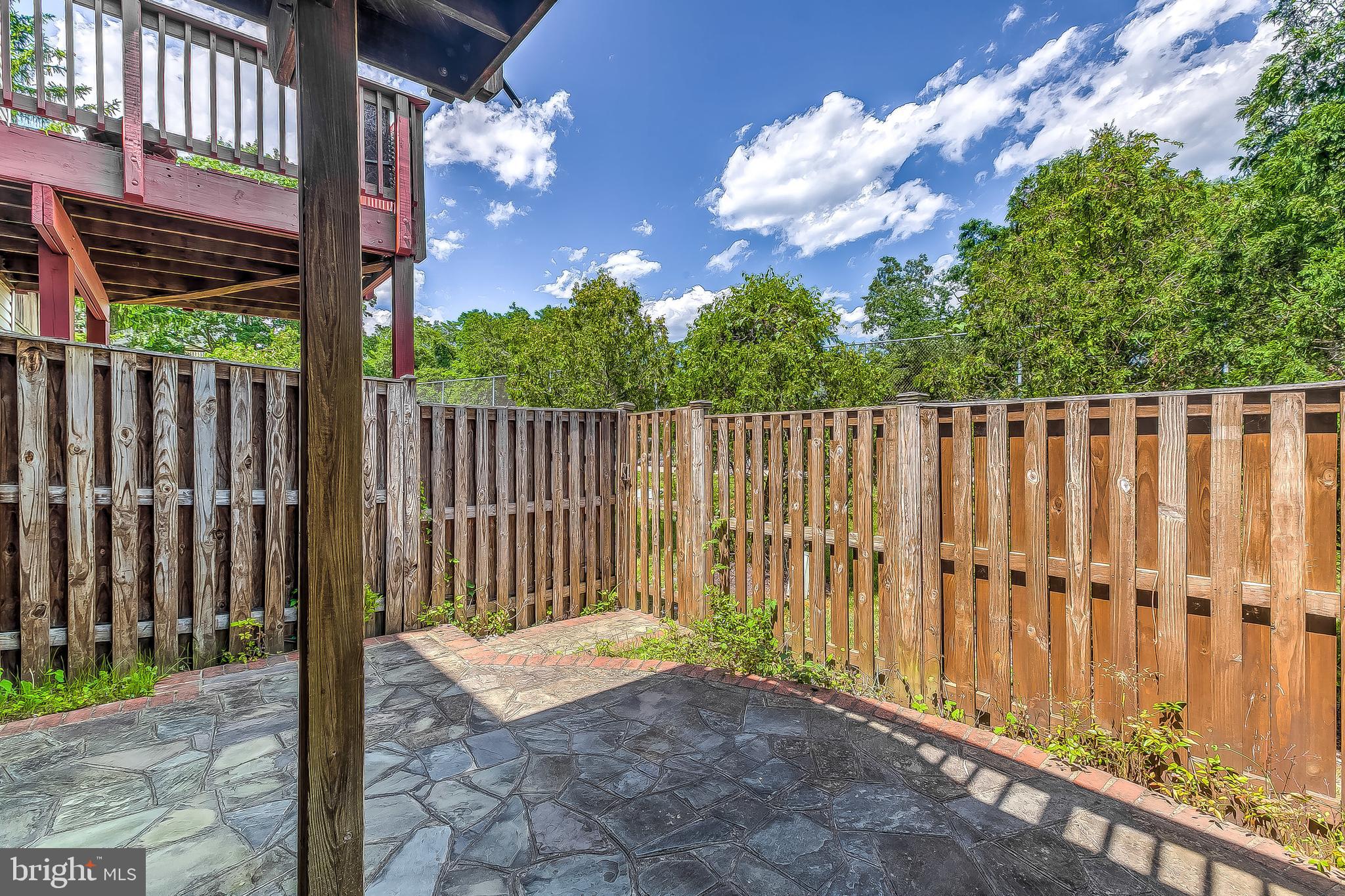 CHILLUM HILLS - Residential