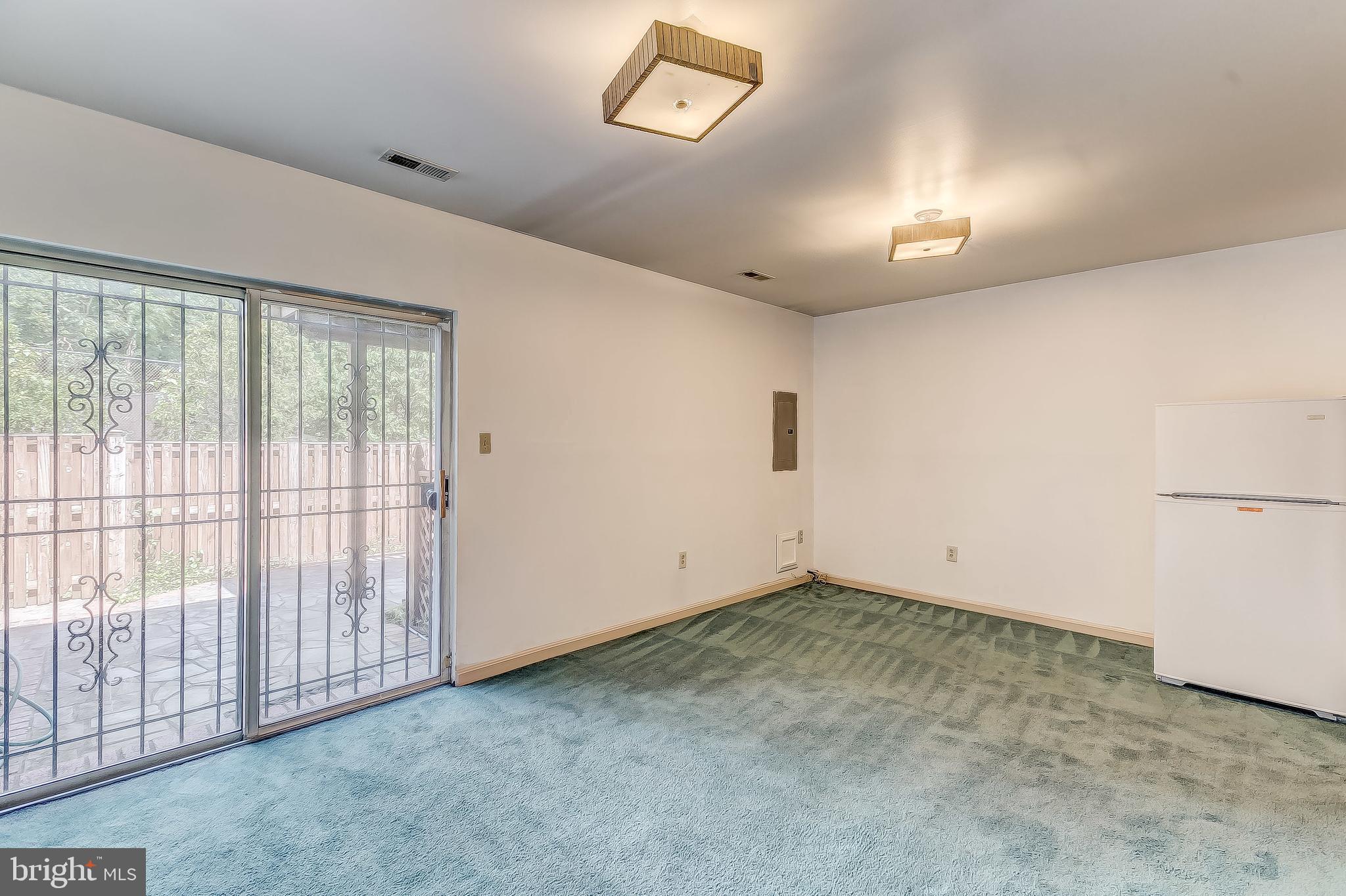 CHILLUM HILLS - Residential