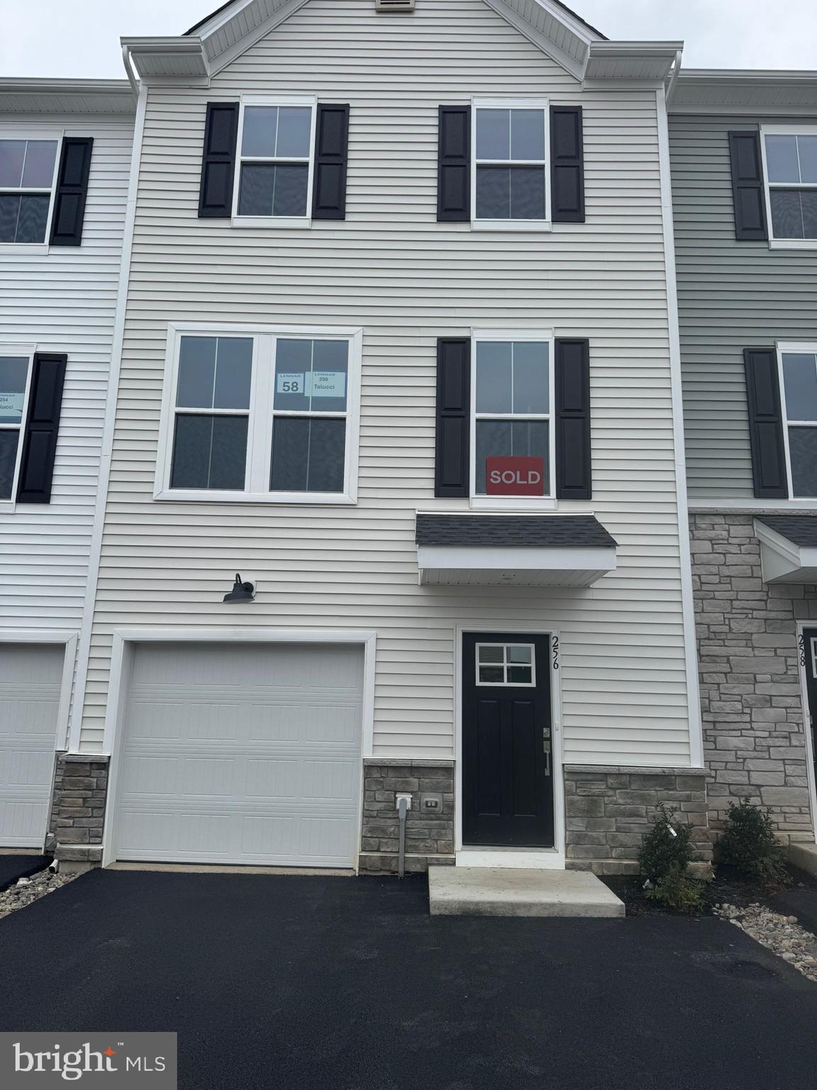 Brand New 3-Bedroom Townhome for Lease in Downingtown School District – 2,048 Sq. Ft.
Be the first to call this brand-new, spacious 3-bedroom, 2.5-bath townhome home! Offering 2,048 sq. ft. of stylish living space, this townhome boasts a modern open-concept layout with a stunning kitchen featuring sharp white countertops, backsplash, and espresso-colored cabinets. Step outside onto your private deck—perfect for outdoor entertaining.
Upstairs, you’ll find a generous owner’s suite with a luxurious en-suite bathroom, plus two additional bedrooms and a full-sized bath. Grey flooring and oak rails flow seamlessly throughout the home, adding warmth and elegance to every level.
The finished basement provides the perfect space for movie nights, hosting friends, or creating a home office.
Conveniently located near parks and shops, you can enjoy a leisurely walk to Downingtown Park or Kerr Park. Plus, vibrant shopping options are just minutes away, including Main Street shops and Downingtown Plaza.
These brand-new homes are flying off the market! Schedule your tour today and move in before the school year starts in the highly-rated Downingtown School District.