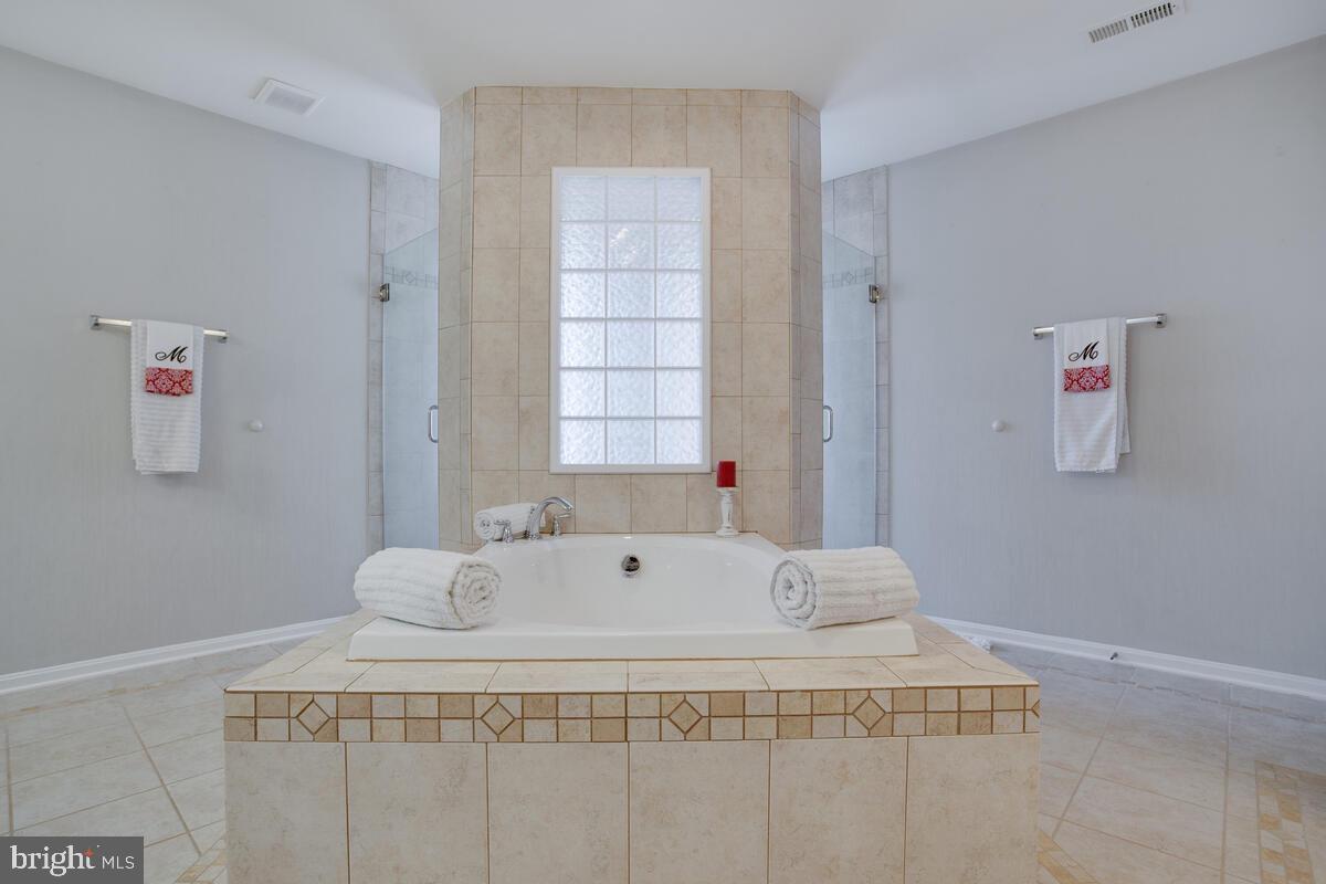 ELIZABETH HILLS PHASE 1 - Residential