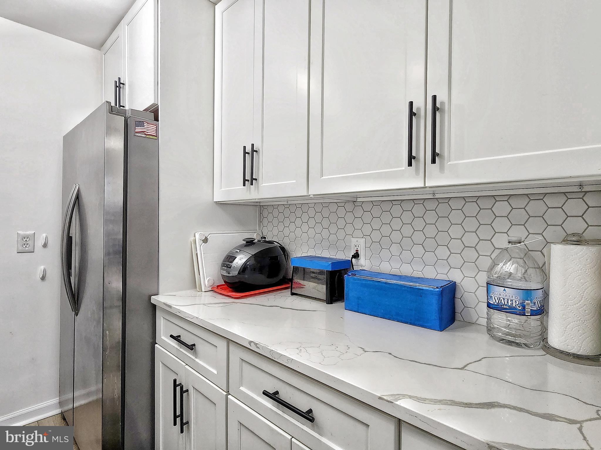 YORKTOWNE SQUARE - Residential