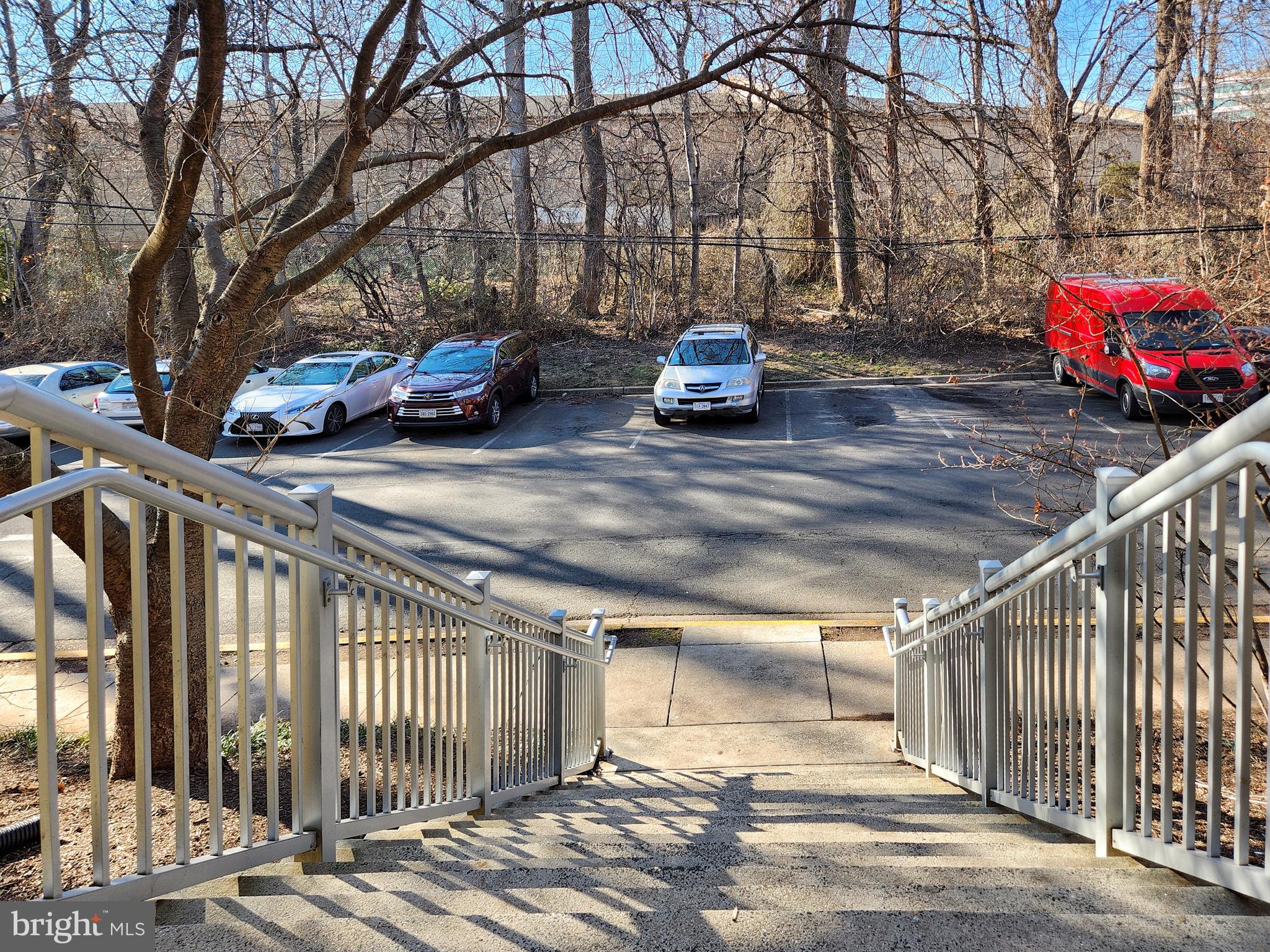 YORKTOWNE SQUARE - Residential