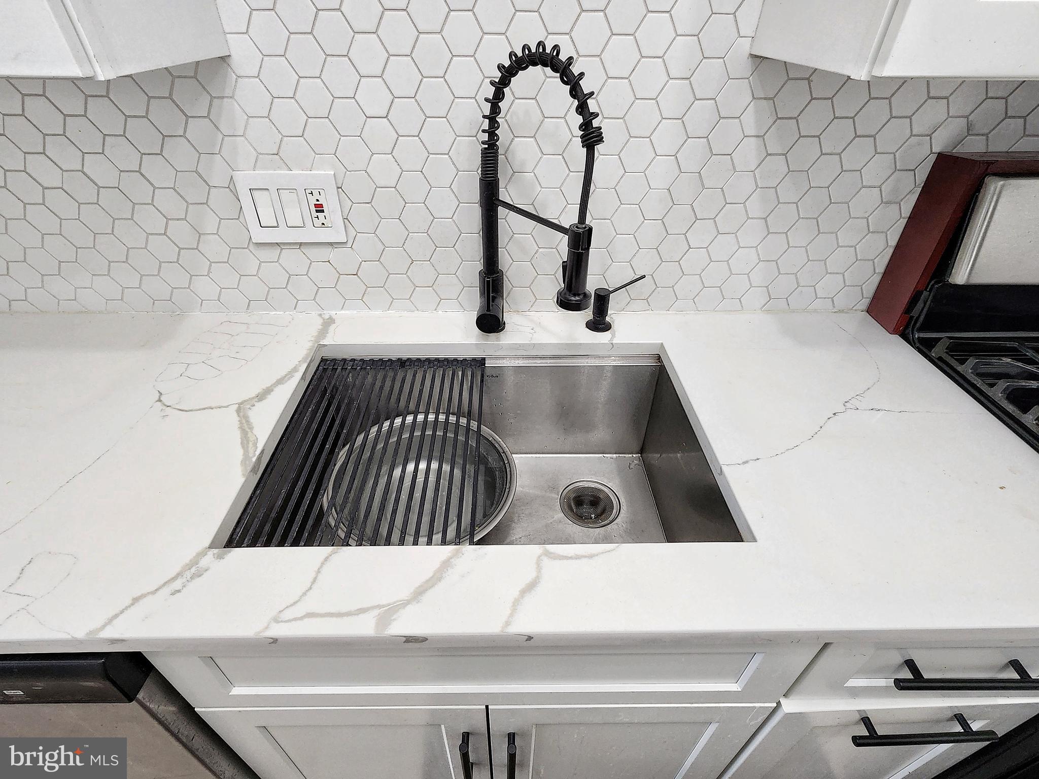 YORKTOWNE SQUARE - Residential