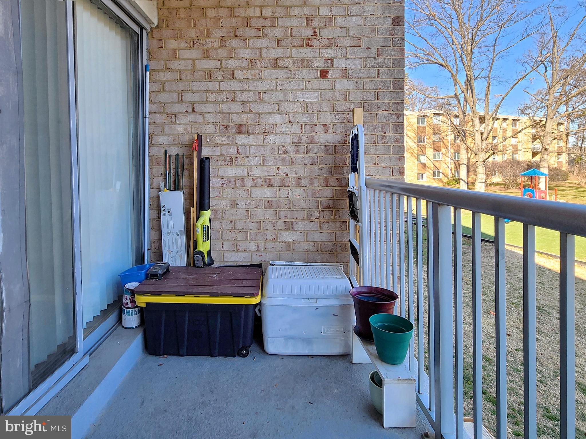 YORKTOWNE SQUARE - Residential