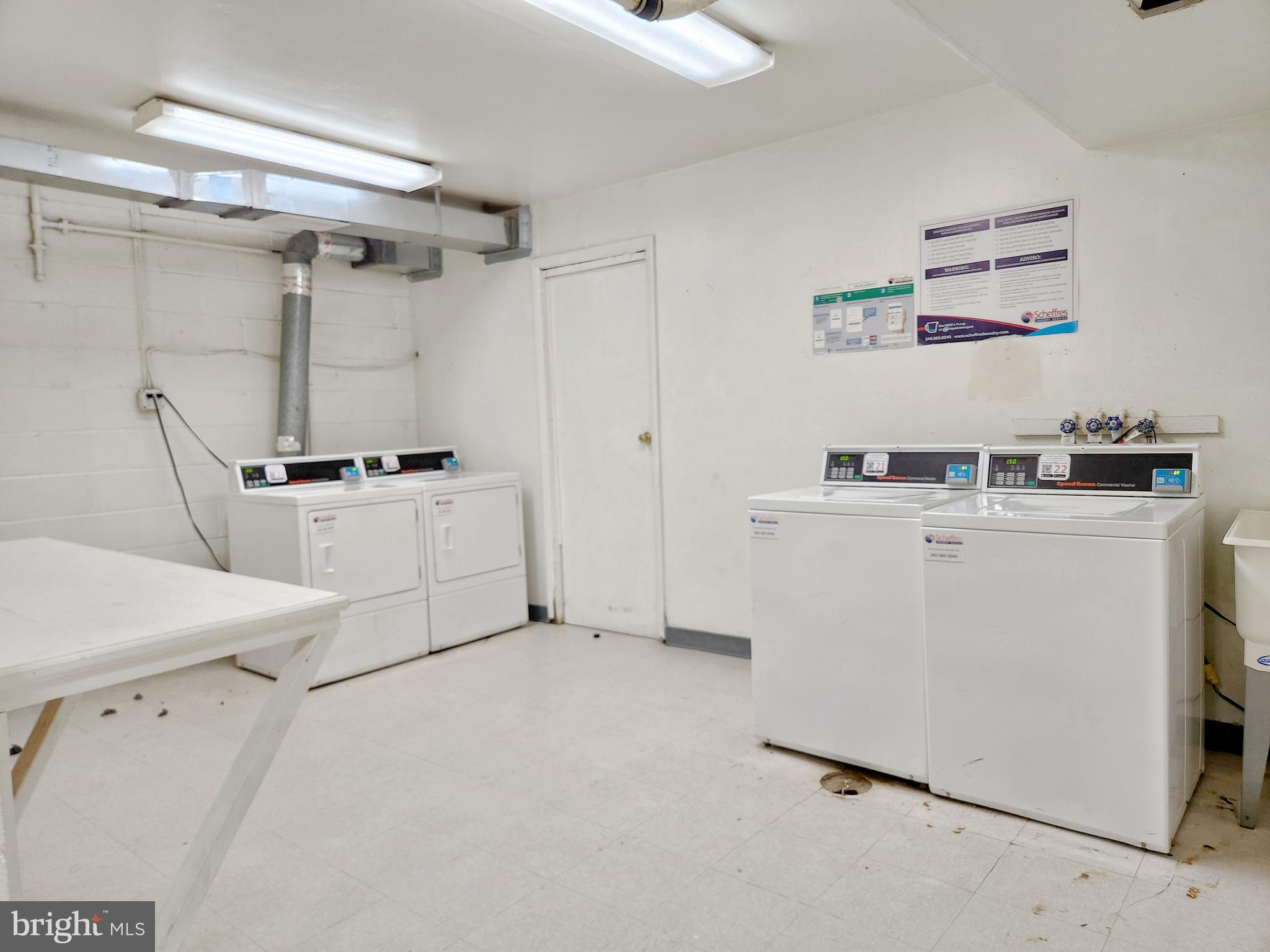 YORKTOWNE SQUARE - Residential