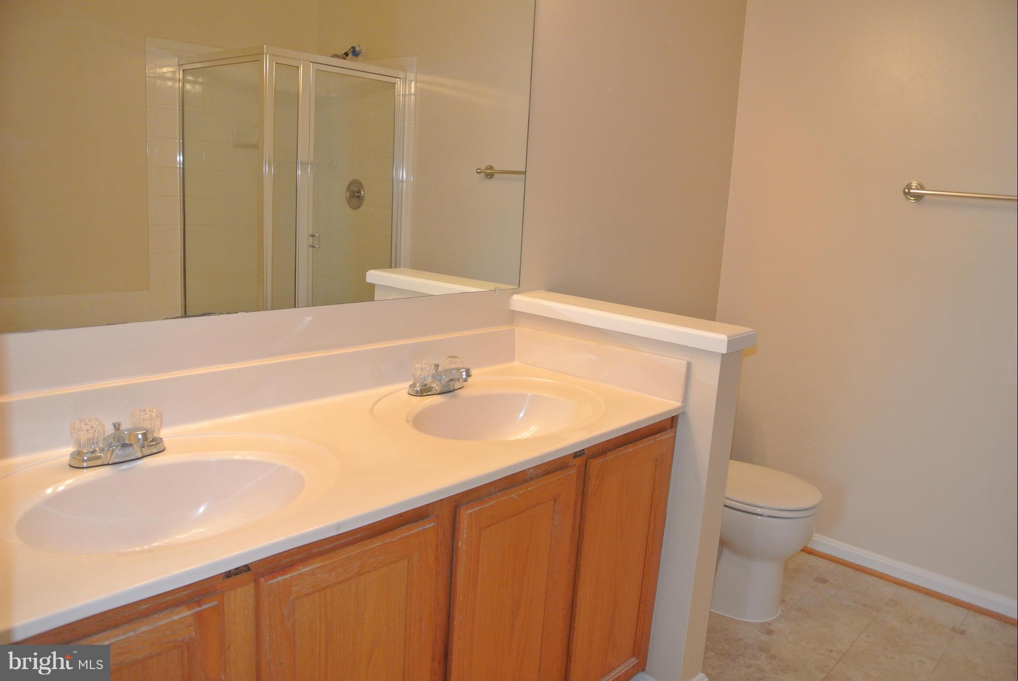 GREENS AT FAIR LAKES - Residential Lease