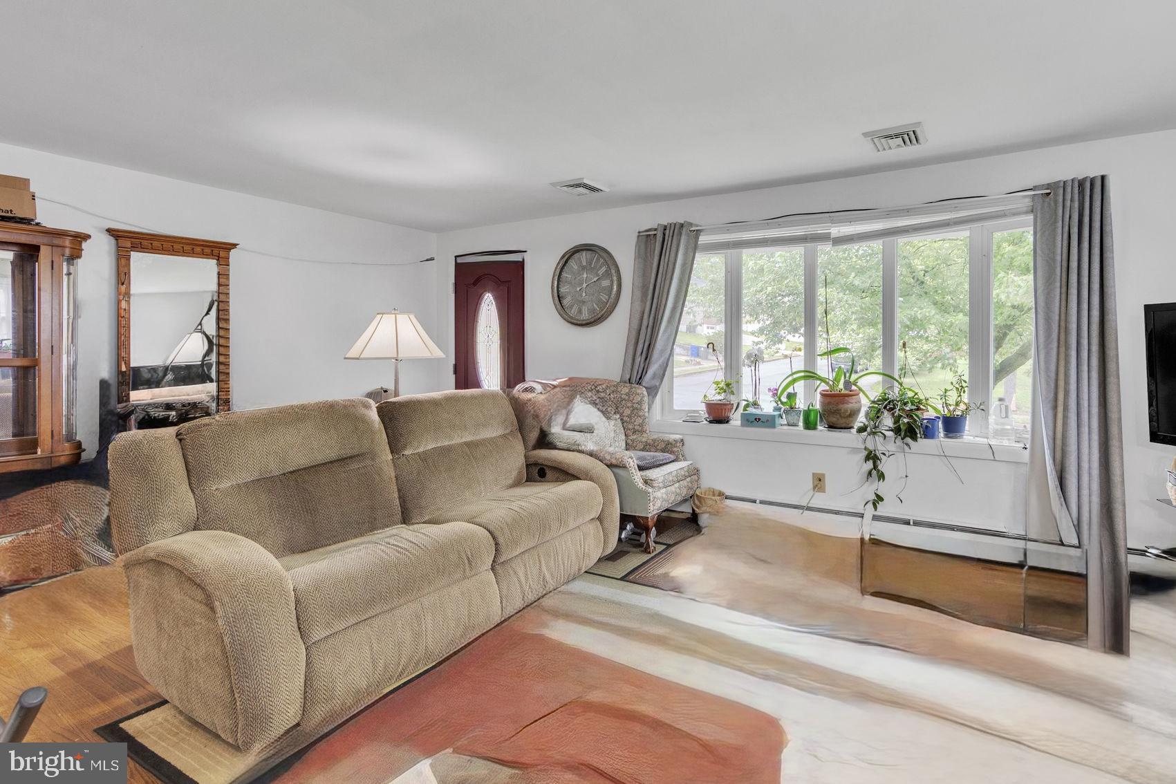 190 W 8TH STREET