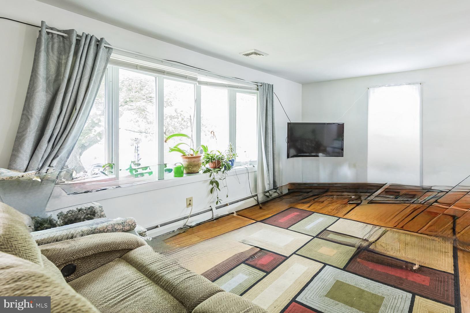 190 W 8TH STREET