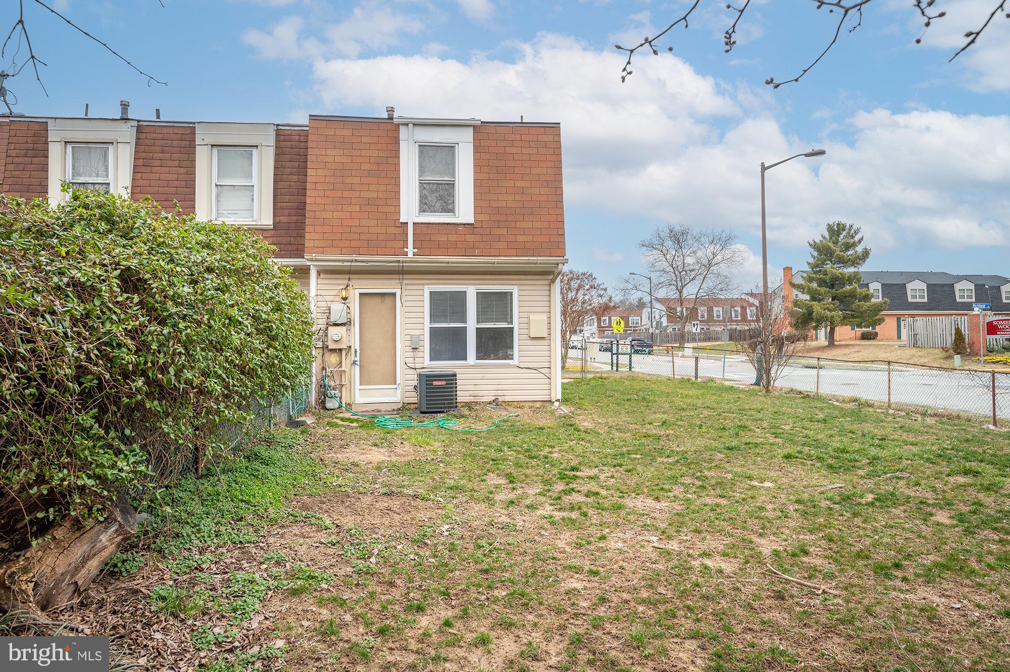 WARFIELD CONDOMINIUMS - Residential Lease