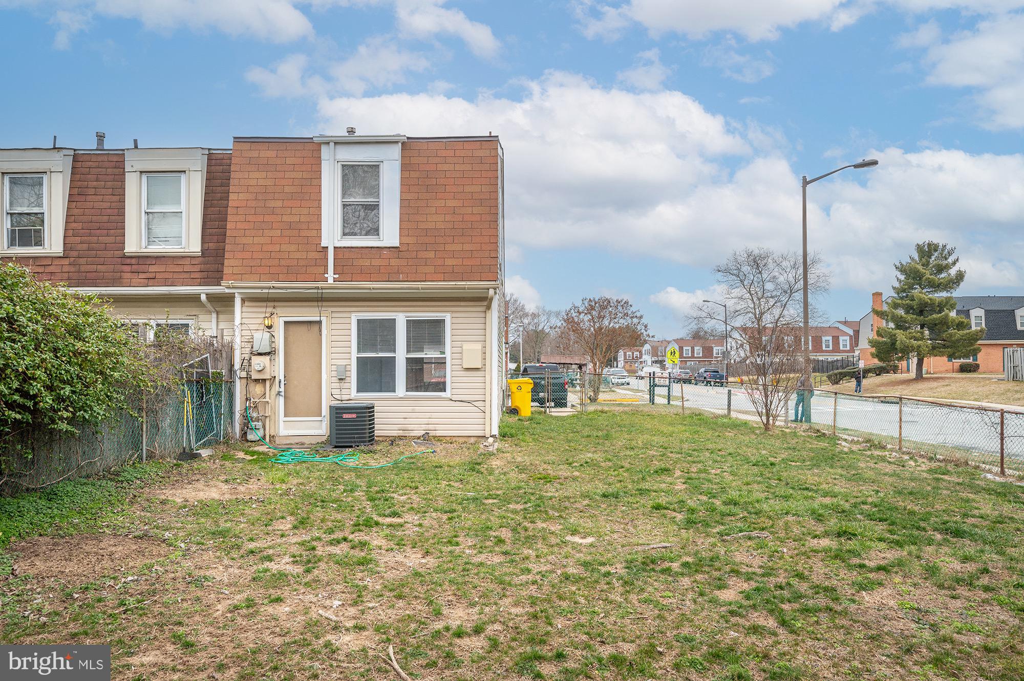 WARFIELD CONDOMINIUMS - Residential Lease