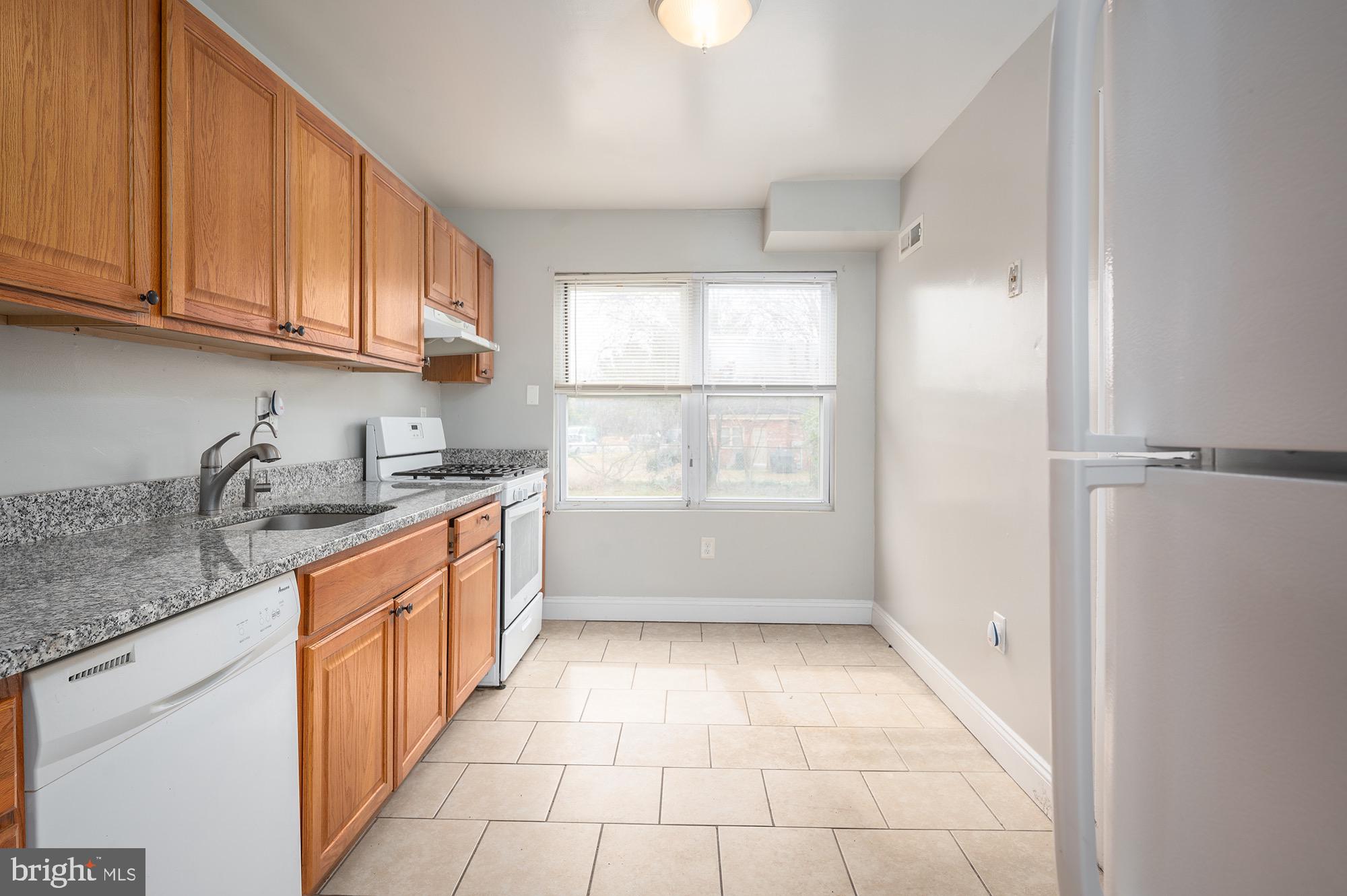 WARFIELD CONDOMINIUMS - Residential Lease