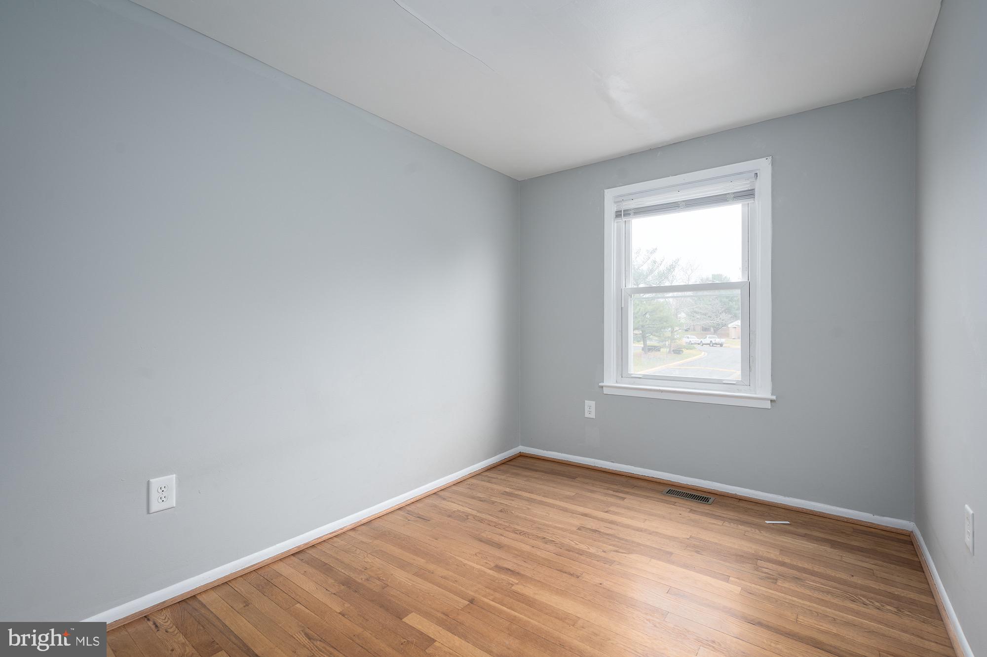 WARFIELD CONDOMINIUMS - Residential Lease