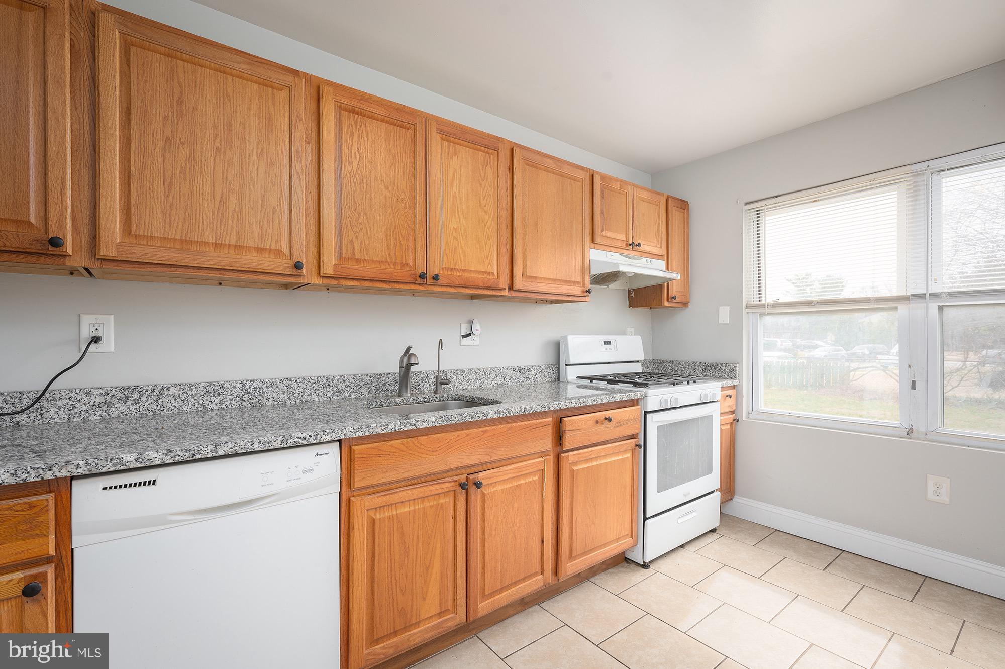 WARFIELD CONDOMINIUMS - Residential Lease