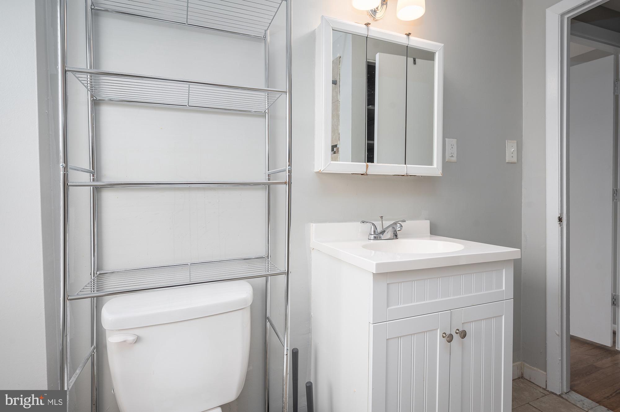 WARFIELD CONDOMINIUMS - Residential Lease