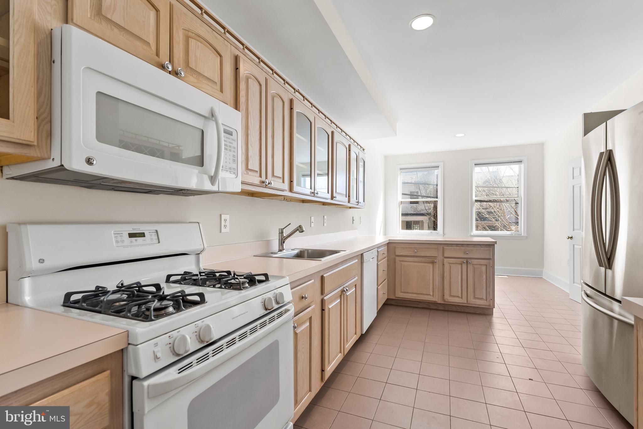 2122 OBSERVATORY PLACE NW