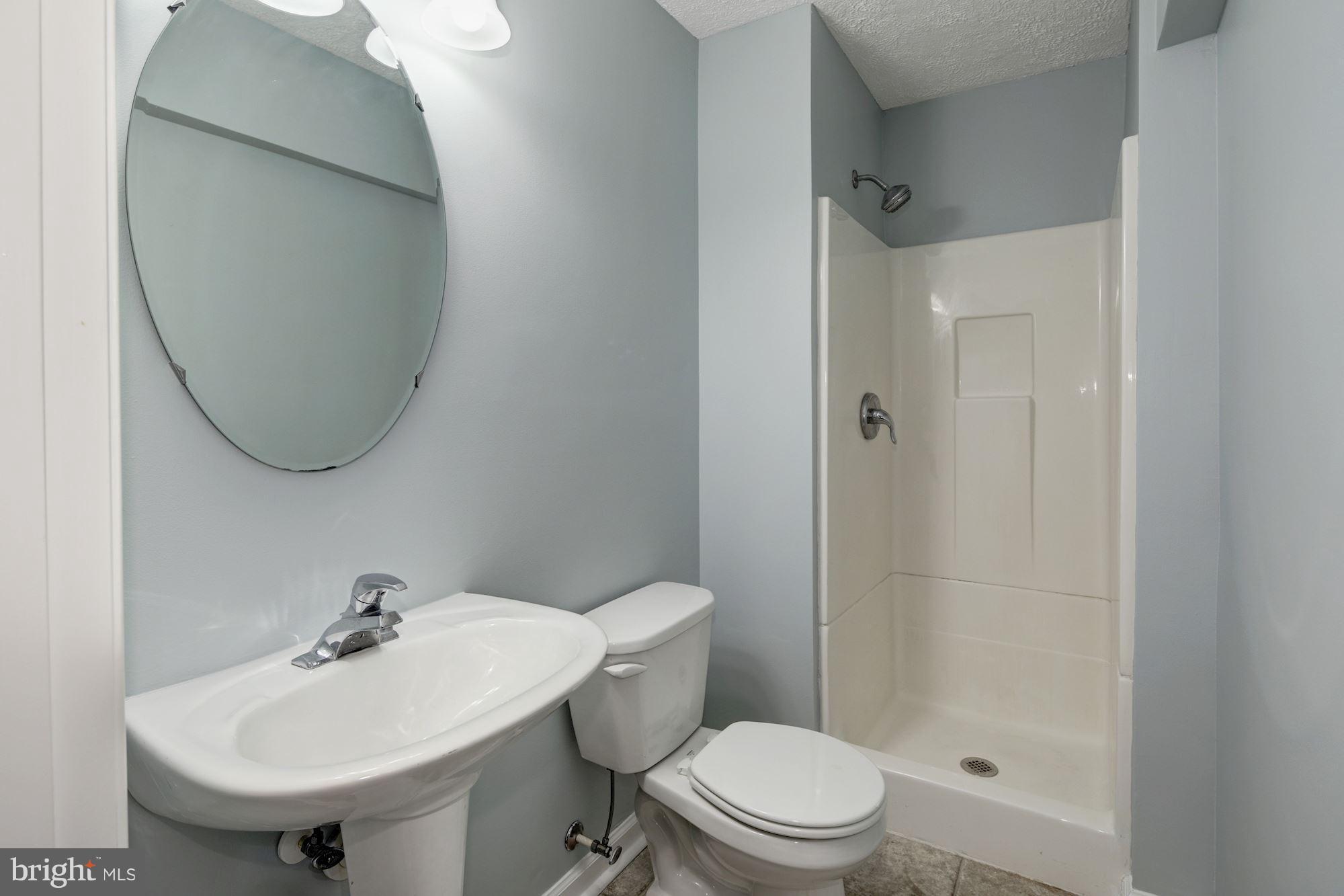 COLLEGE - Residential