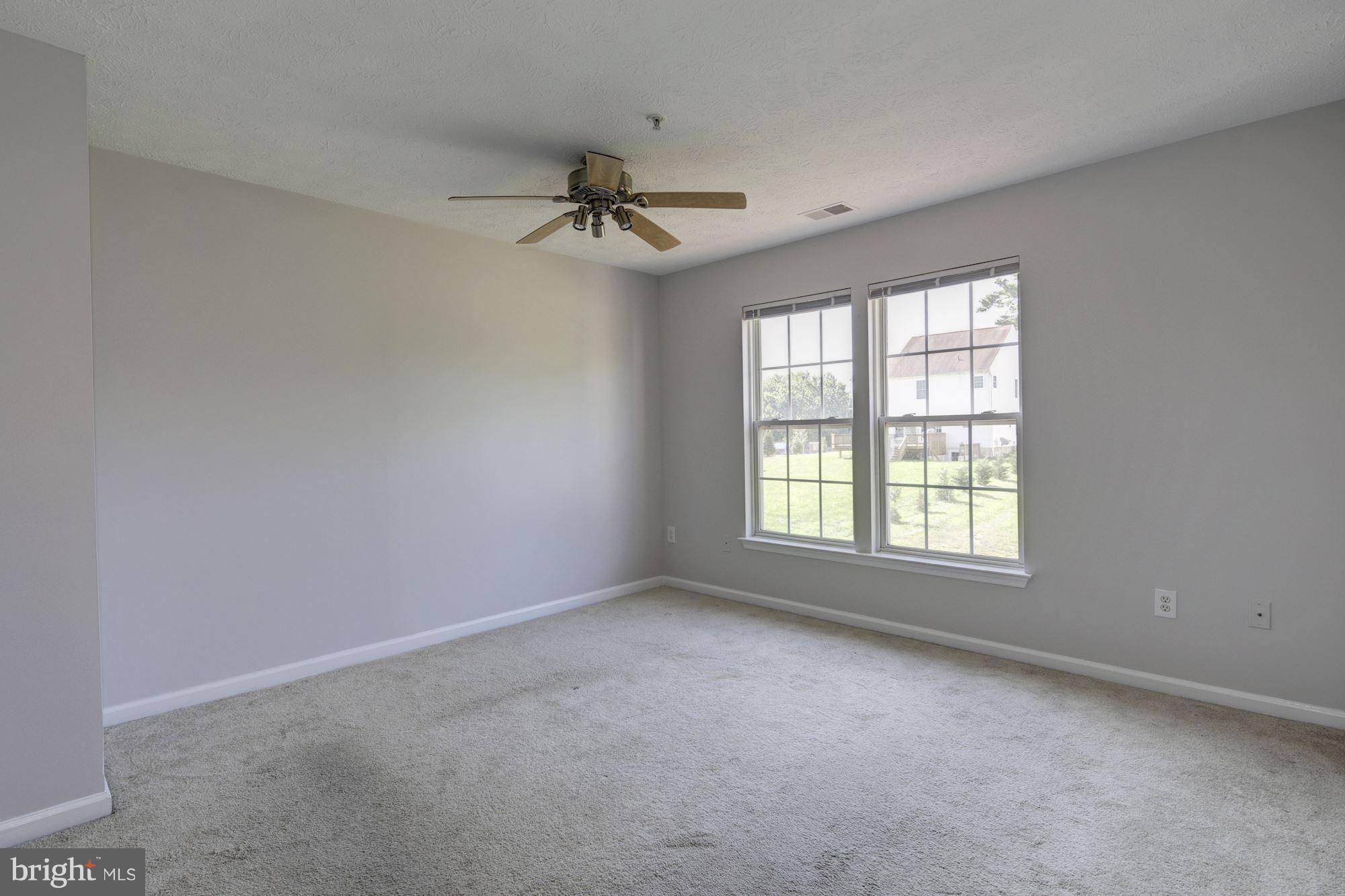 COLLEGE - Residential