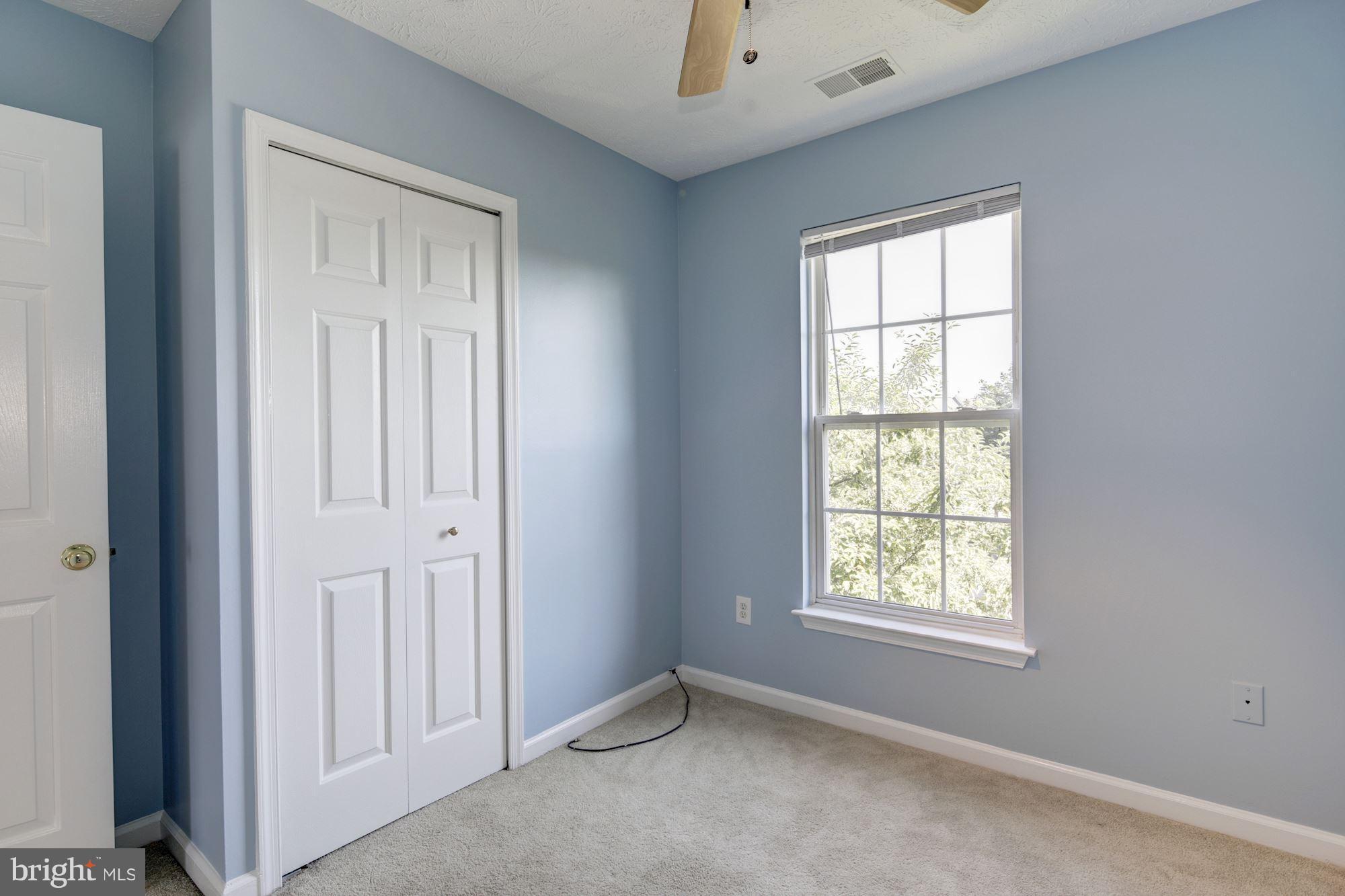 COLLEGE - Residential