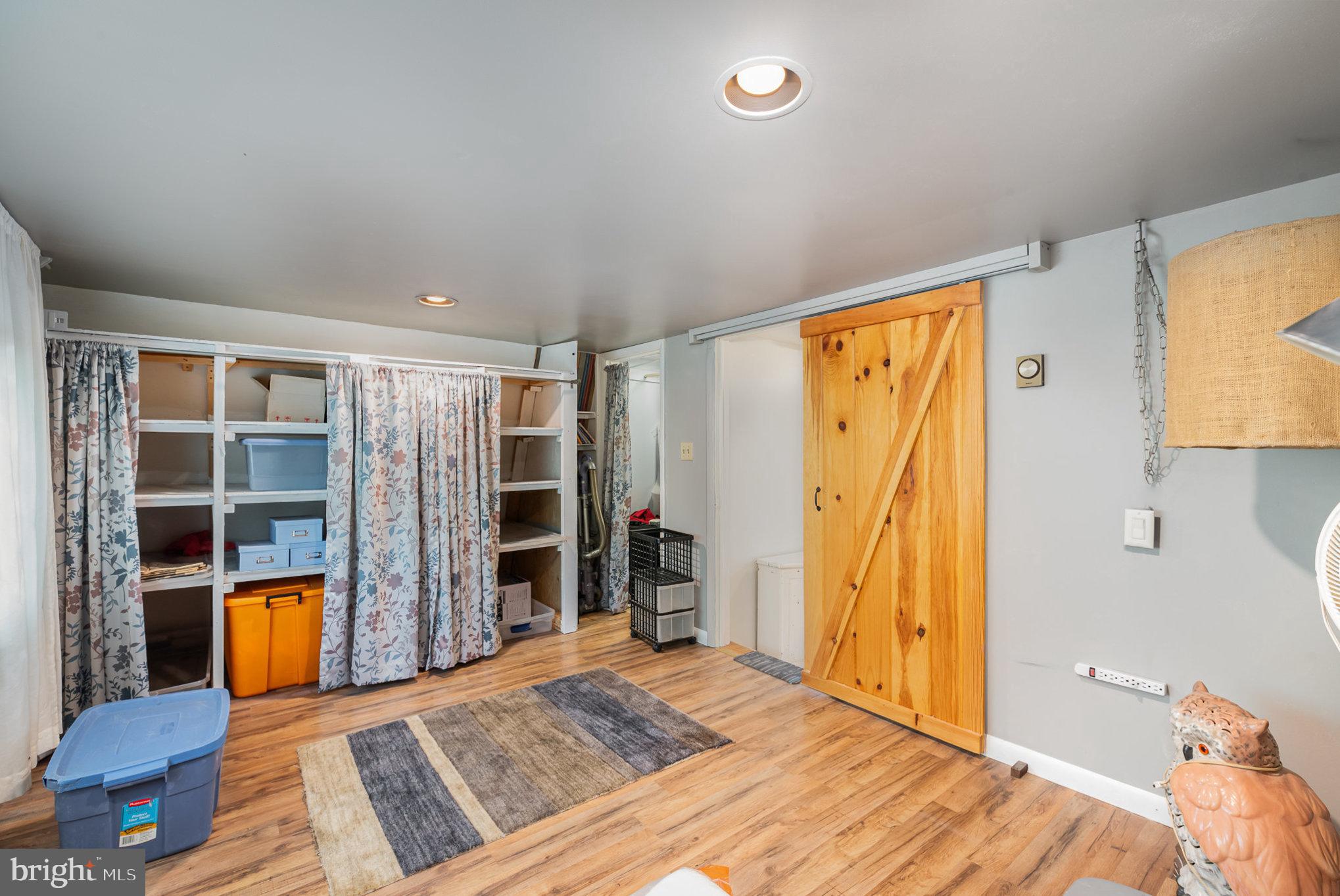 LAKE WARREN ESTATES - Residential