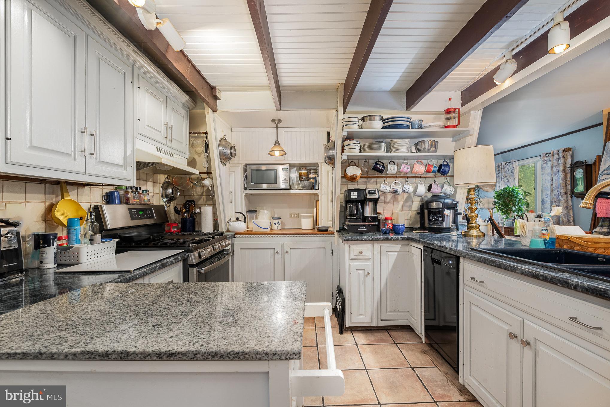 LAKE WARREN ESTATES - Residential