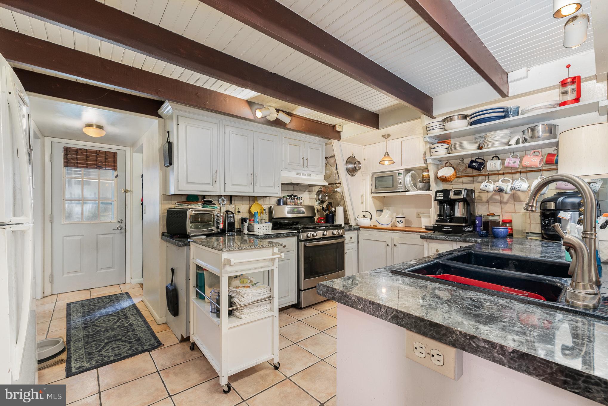 LAKE WARREN ESTATES - Residential