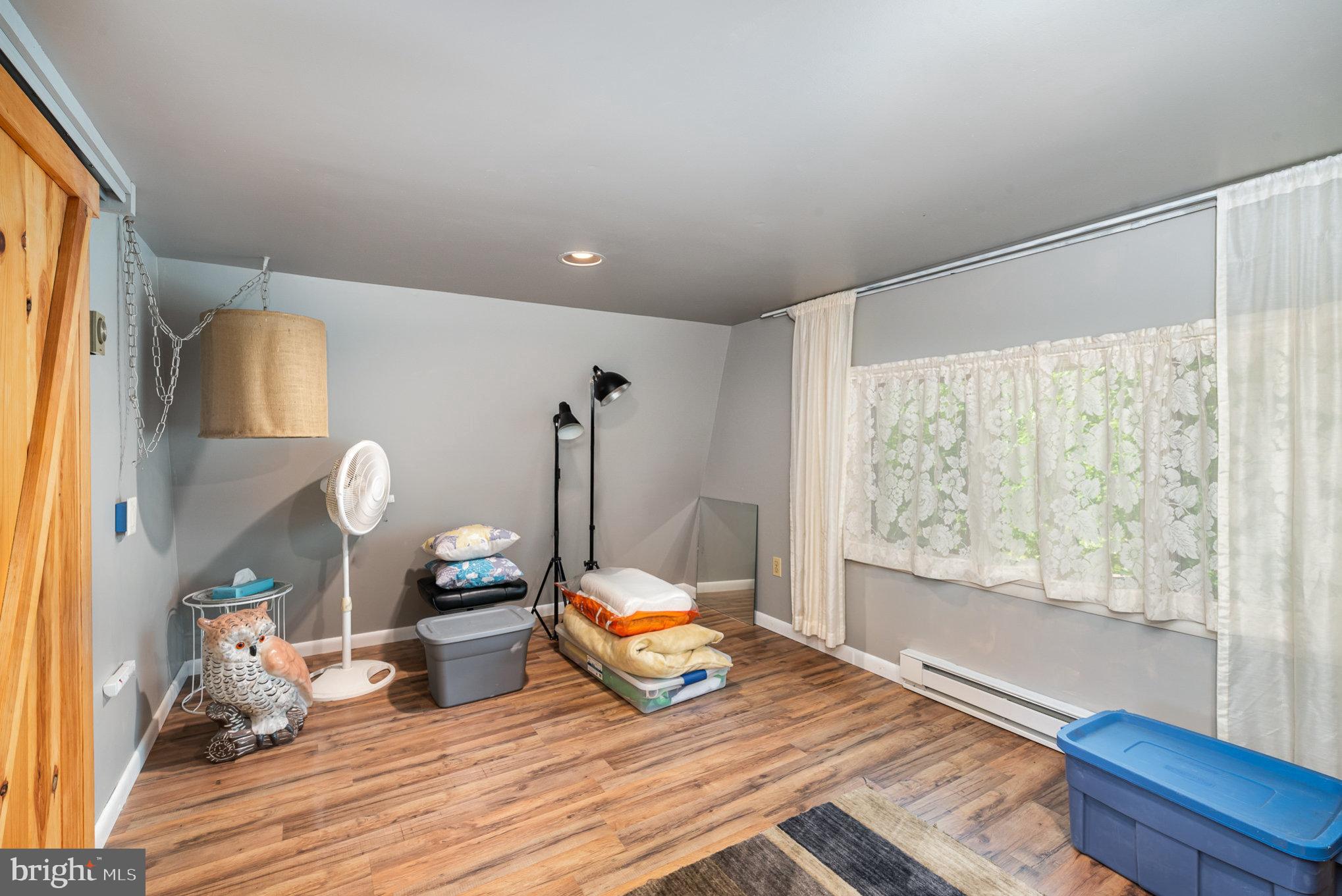 LAKE WARREN ESTATES - Residential