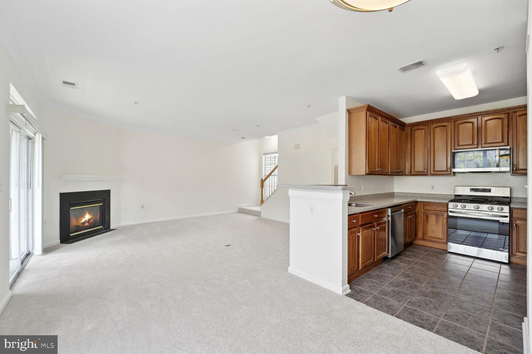 FOX MILL STATION - Residential