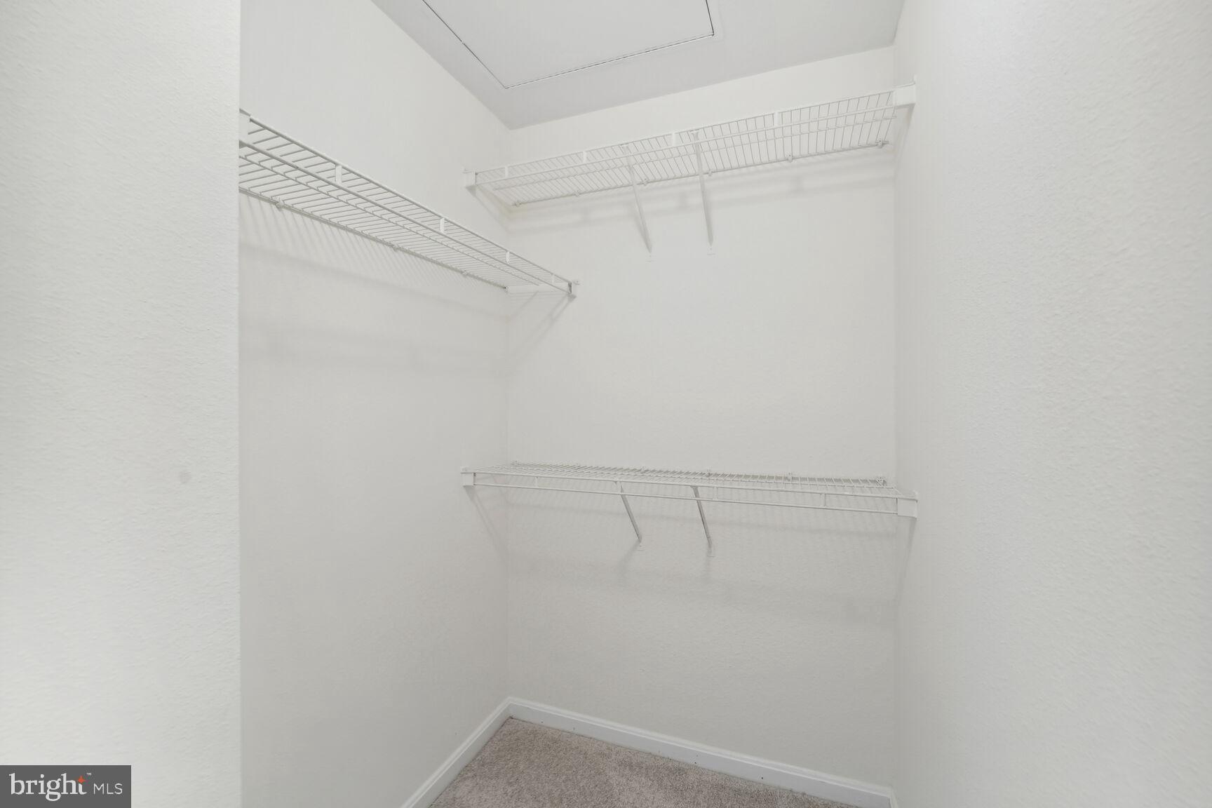 FOX MILL STATION - Residential