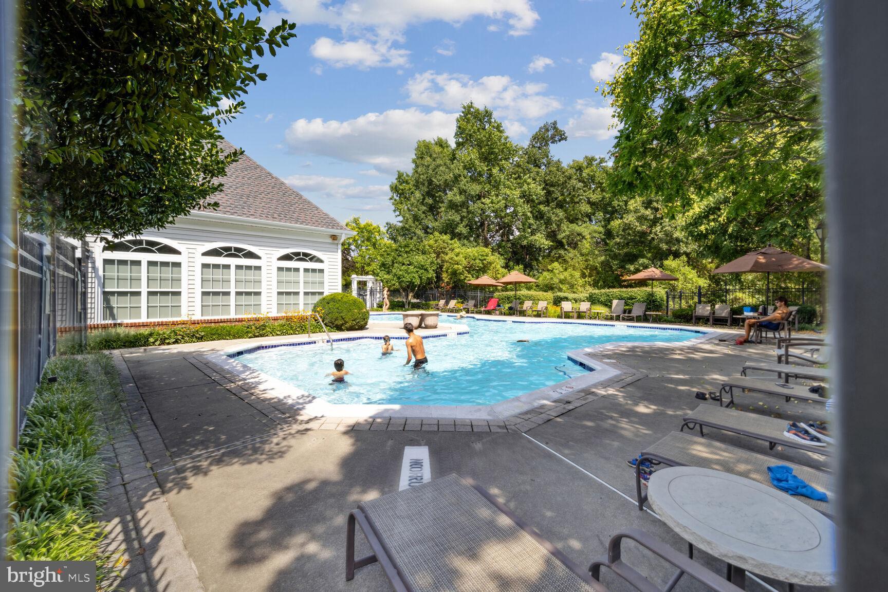 FOX MILL STATION - Residential