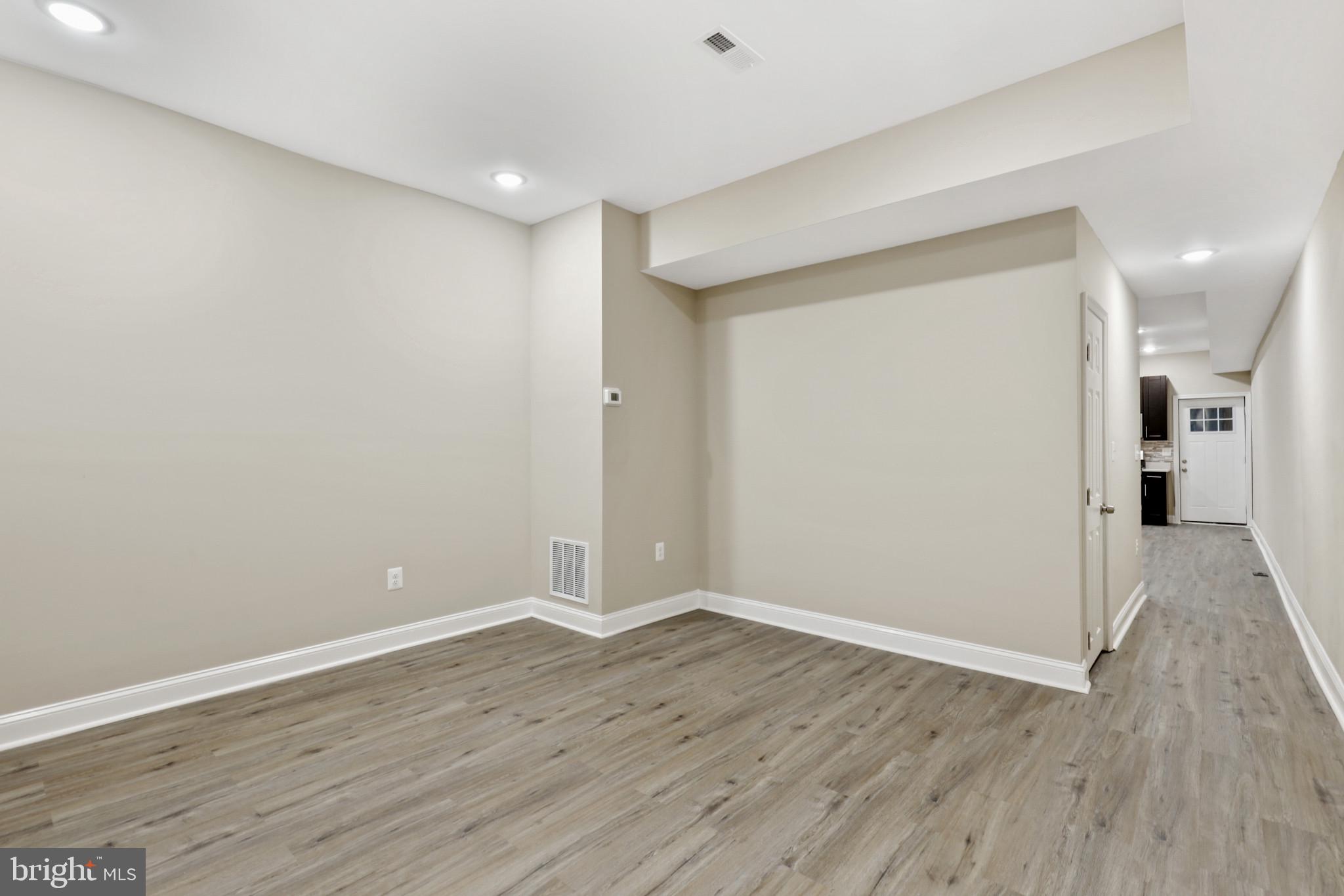 MONDAWMIN - Residential Lease