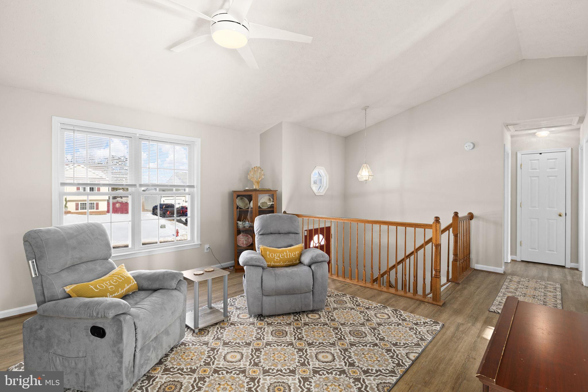 HAMILTONS CROSSING - Residential