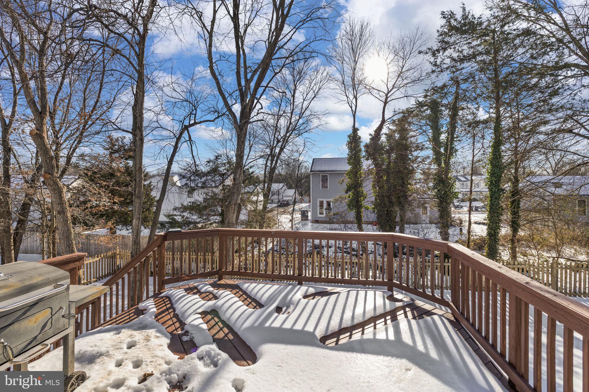 HAMILTONS CROSSING - Residential