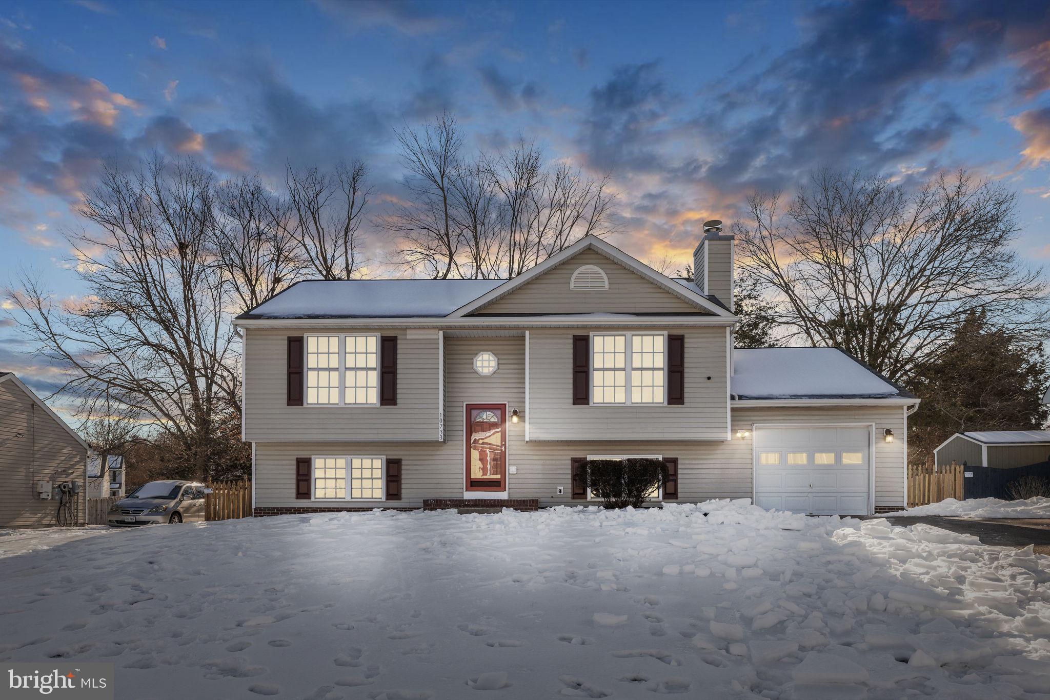 HAMILTONS CROSSING - Residential