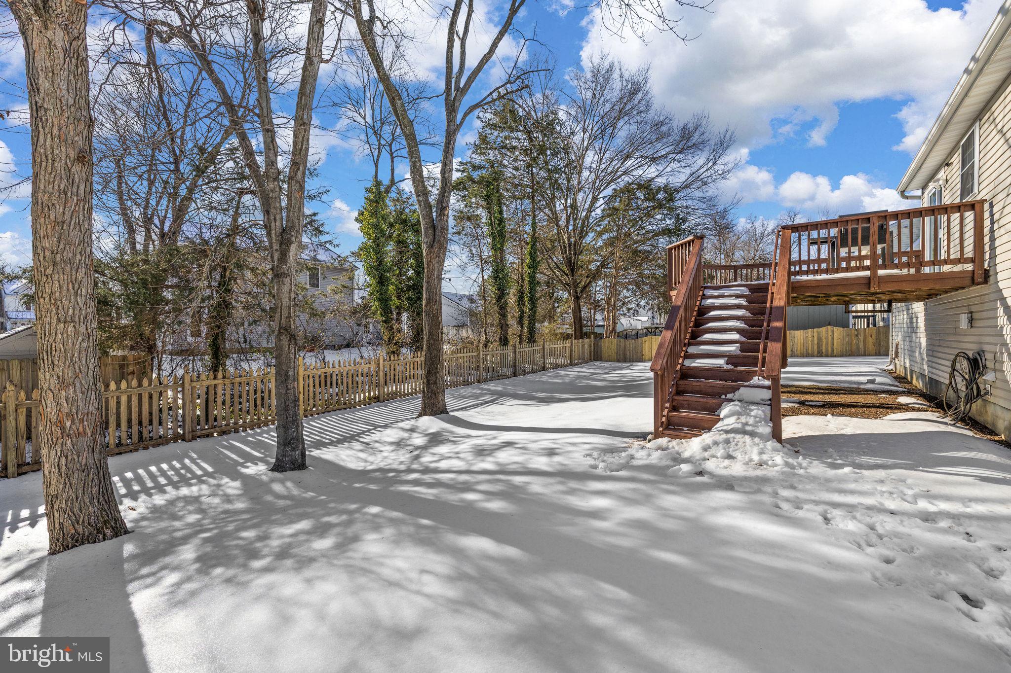 HAMILTONS CROSSING - Residential