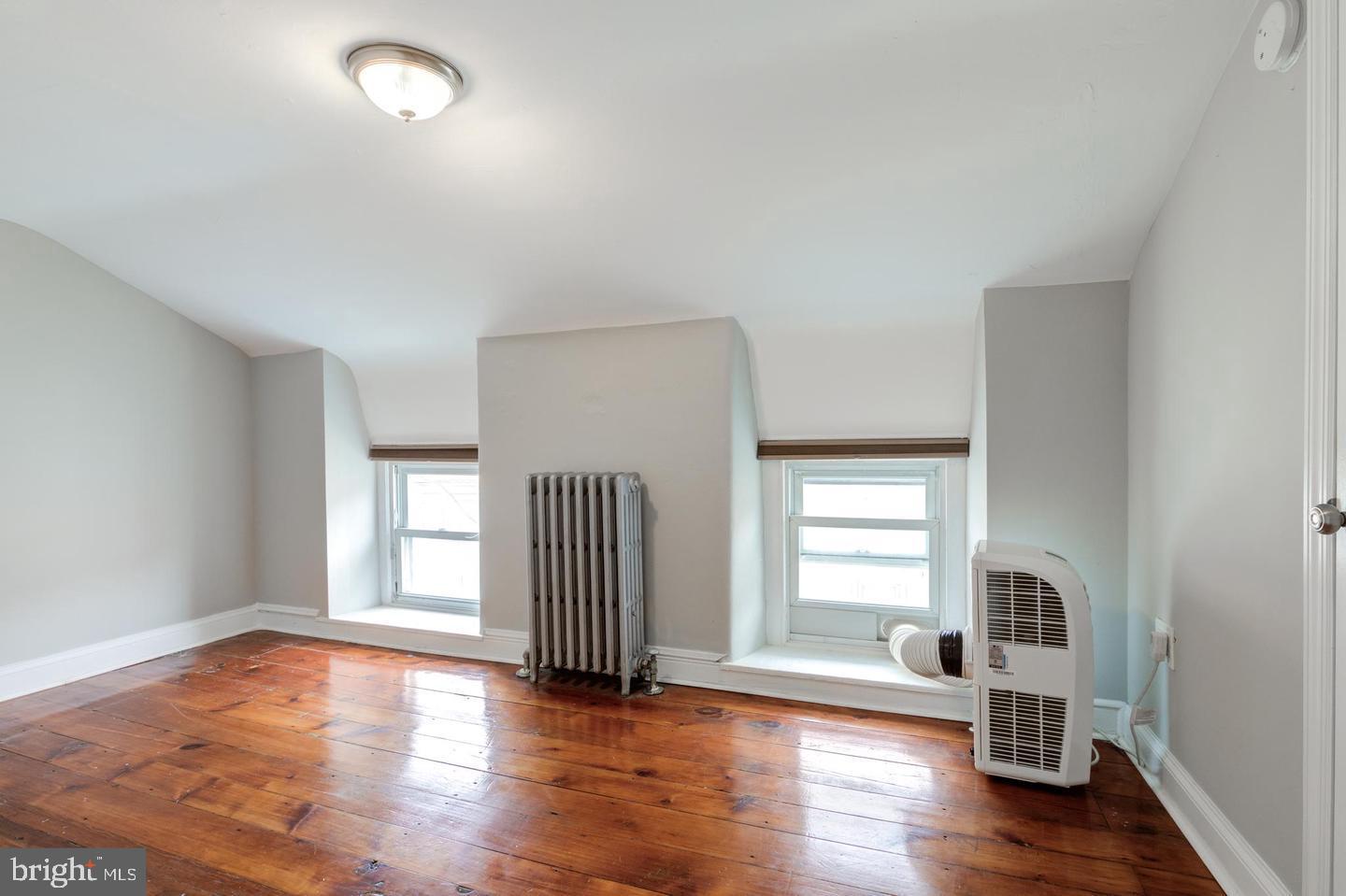 MANAYUNK - Residential Lease