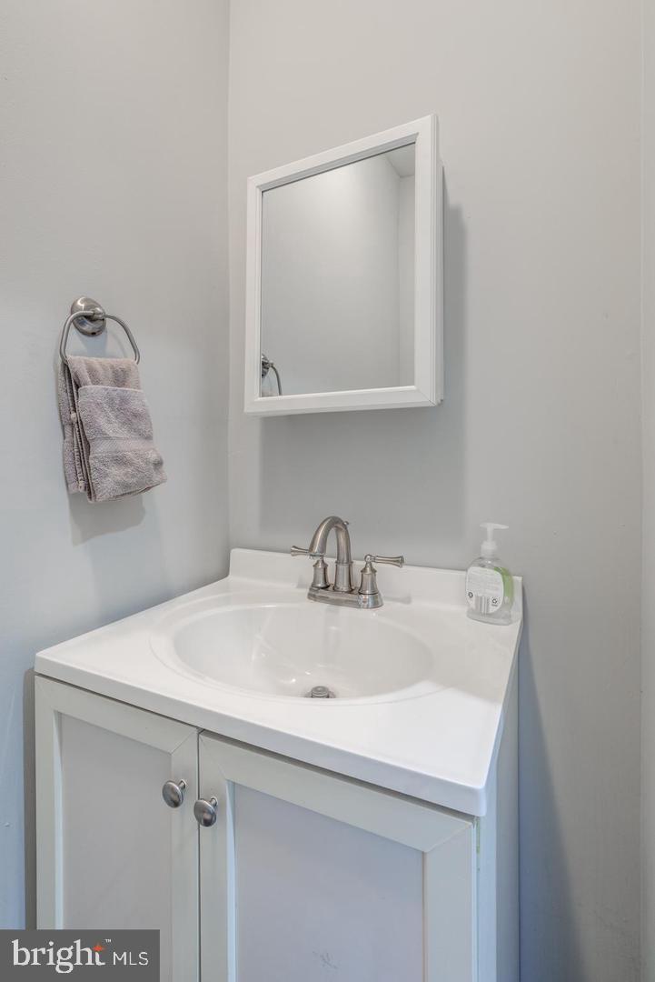 MANAYUNK - Residential Lease