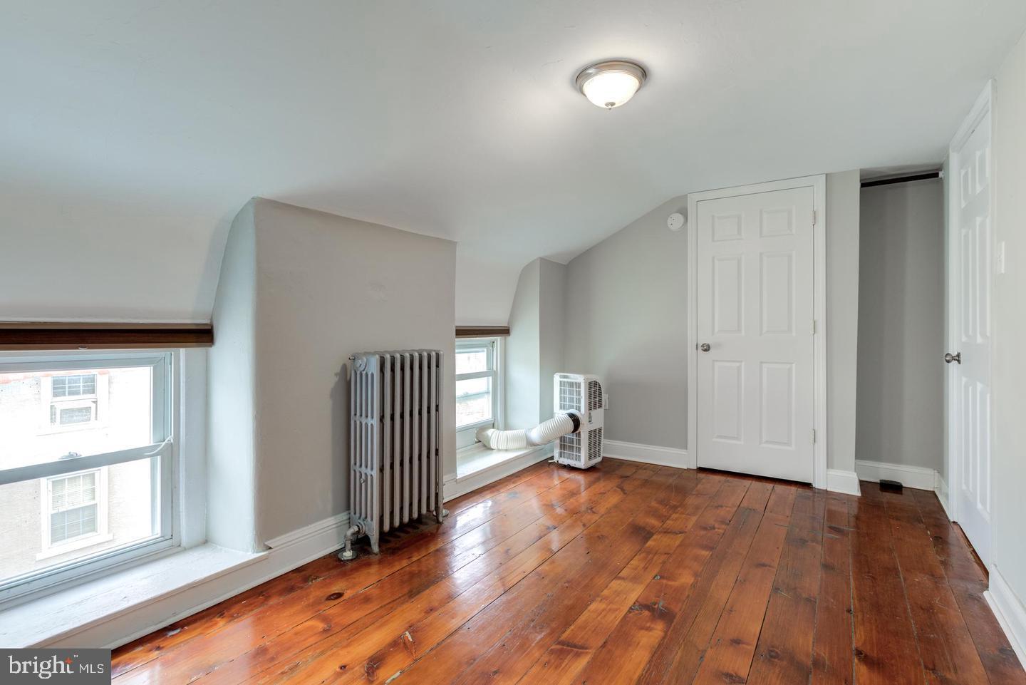 MANAYUNK - Residential Lease