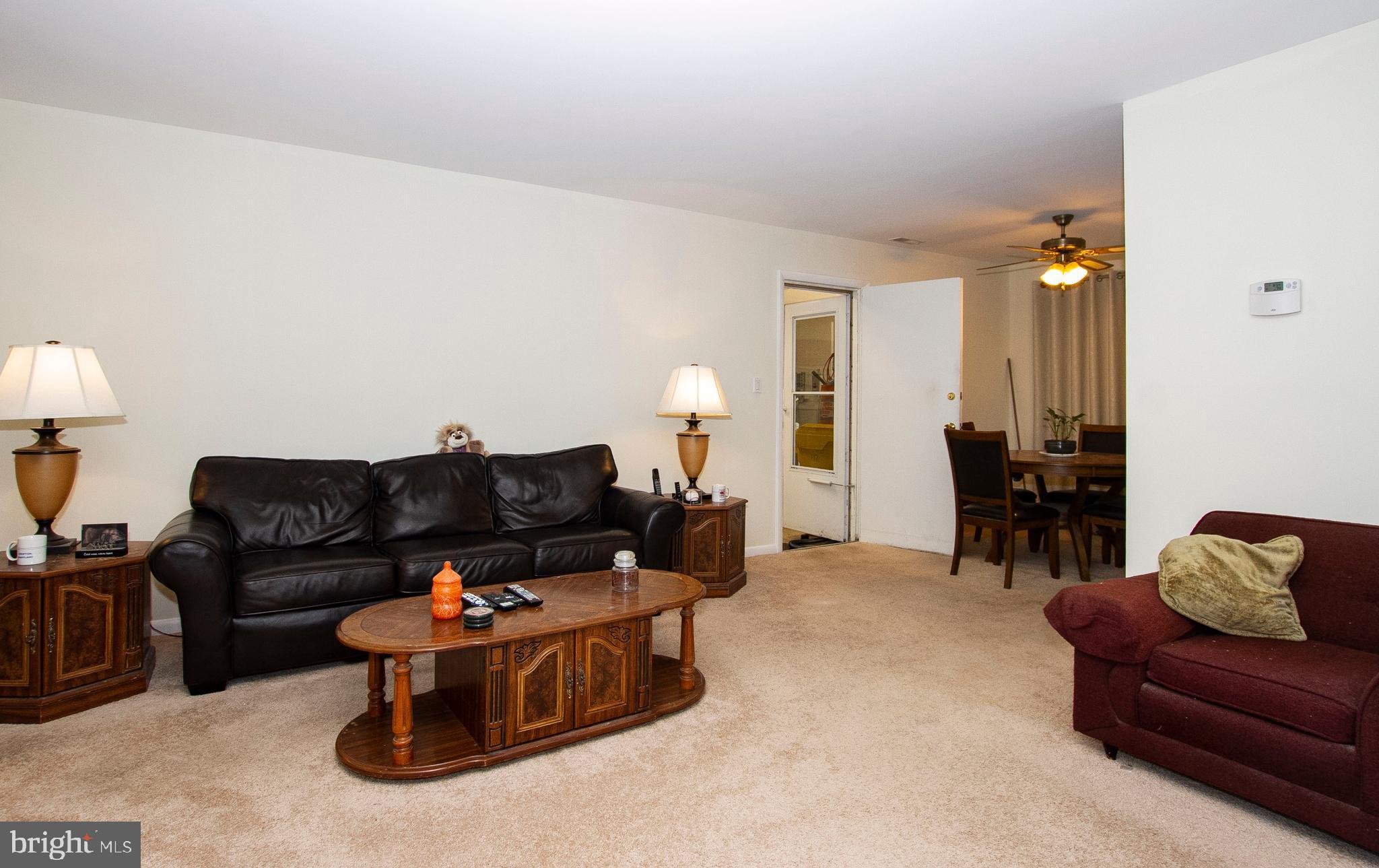 COUNTRY CLUB ESTATES - Residential