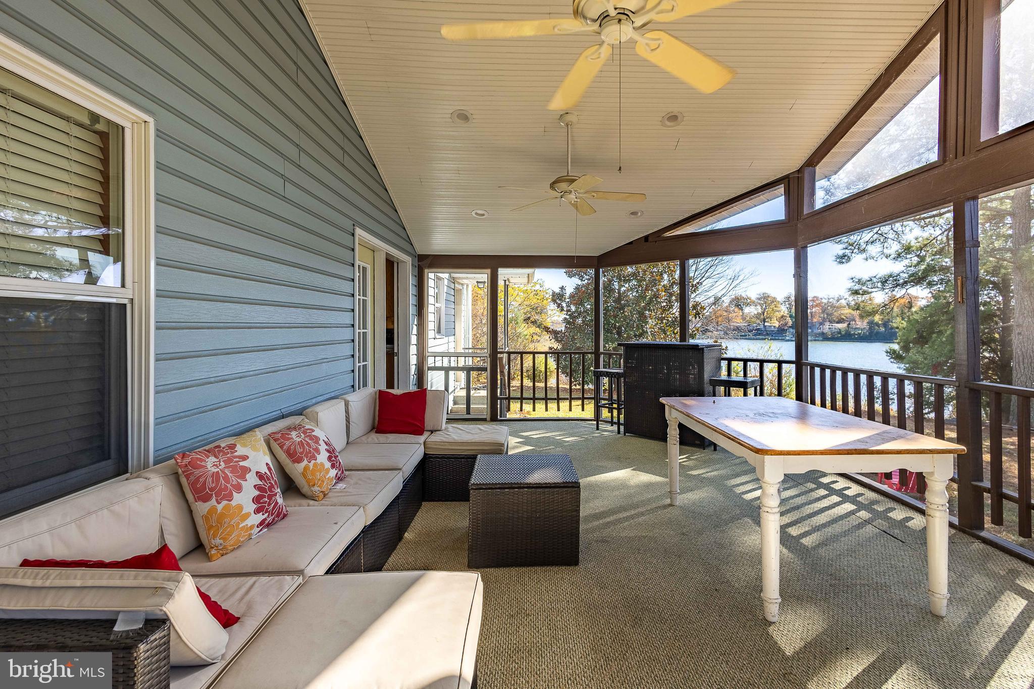 GLEBE HARBOR - Residential