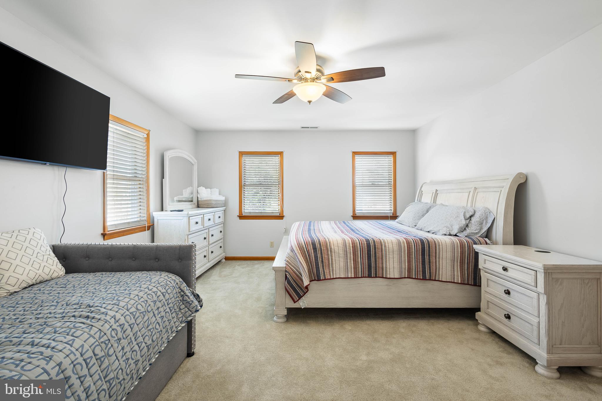 GLEBE HARBOR - Residential