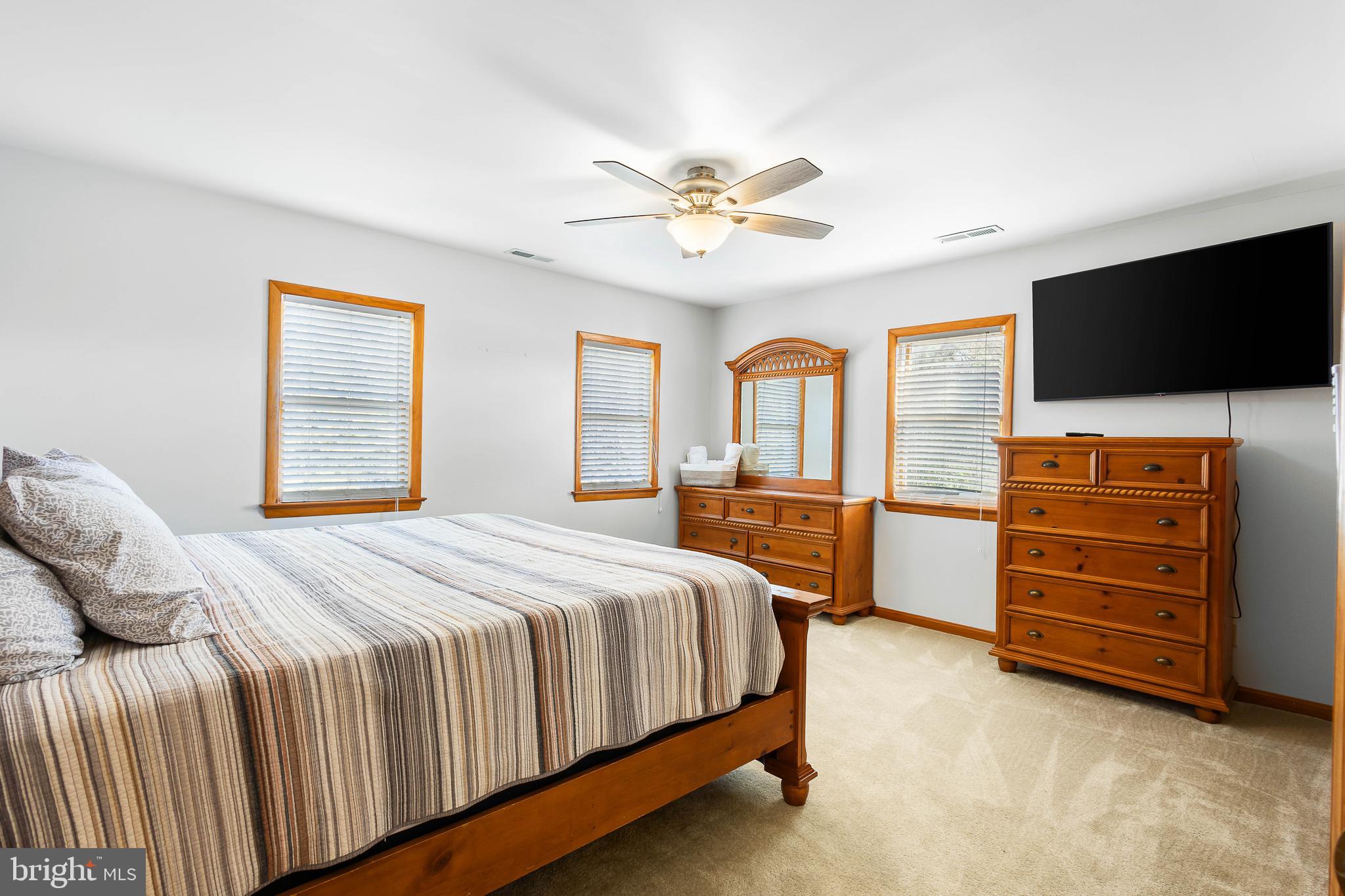 GLEBE HARBOR - Residential