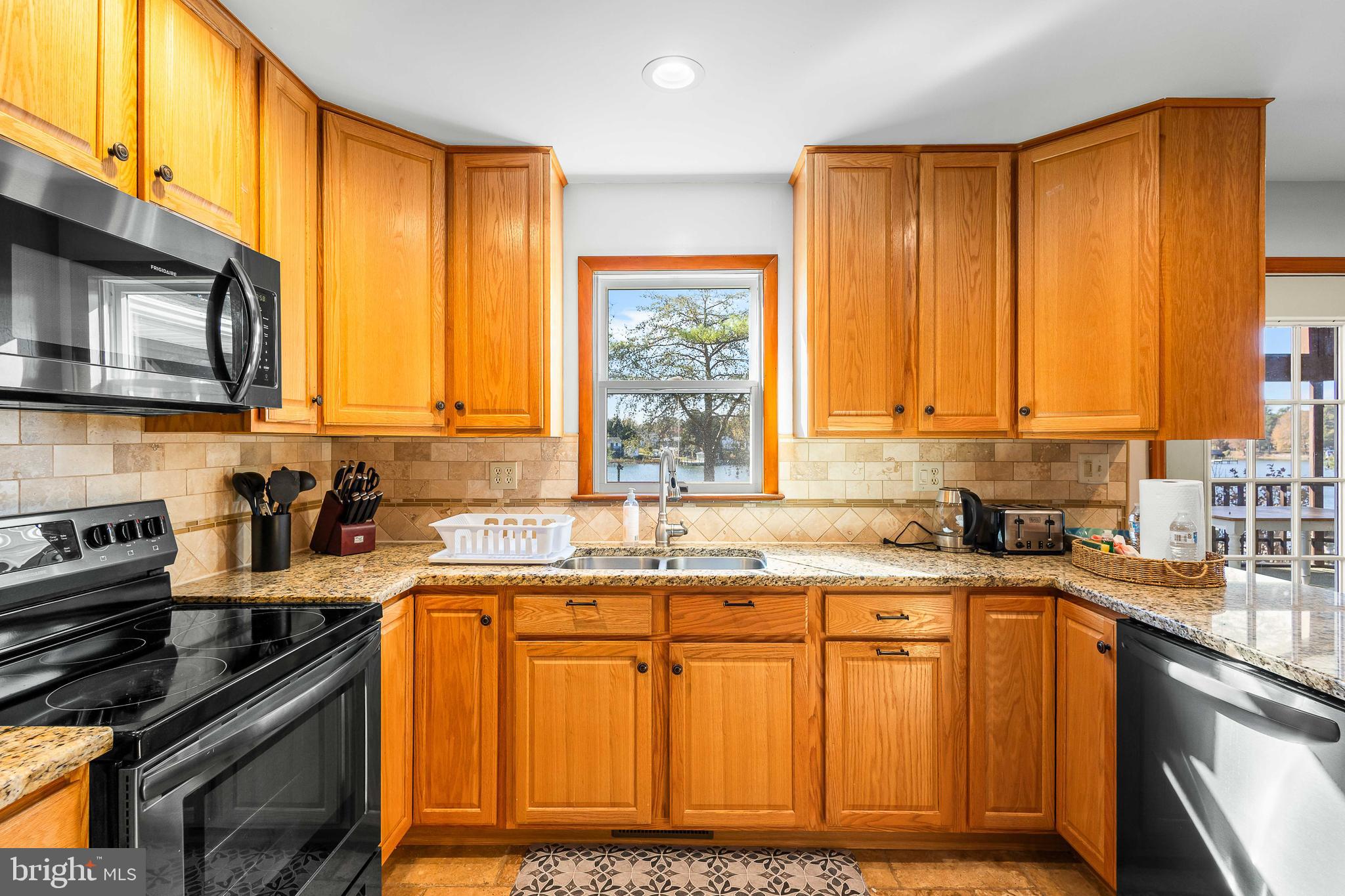 GLEBE HARBOR - Residential