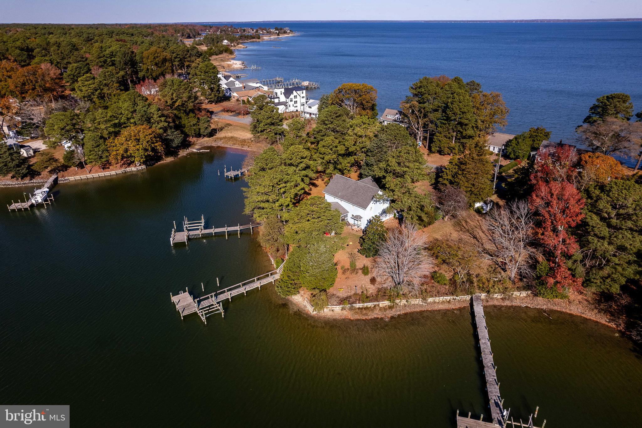 GLEBE HARBOR - Residential